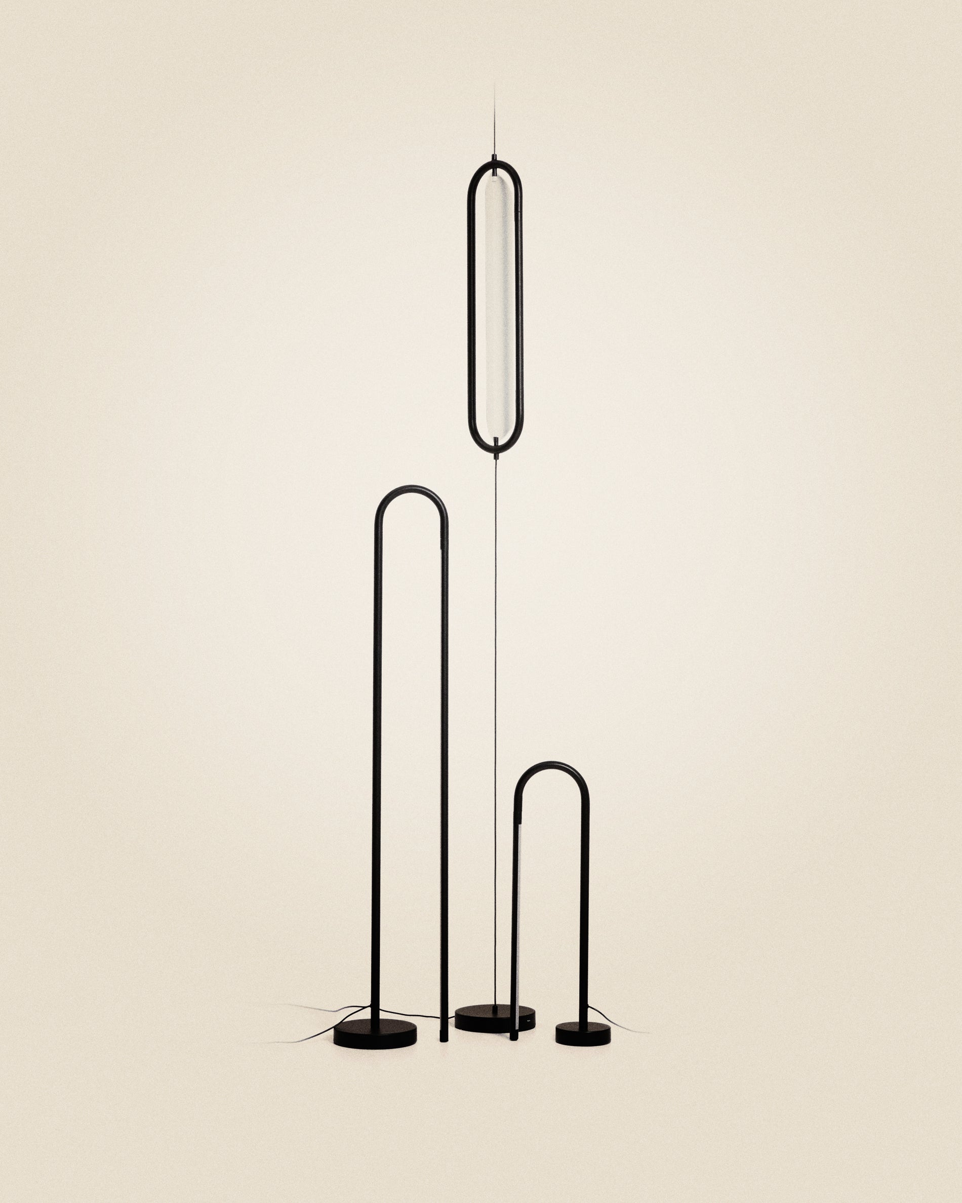 Bow black aluminium ceiling lamp Ø 16 cm - Lifestyle