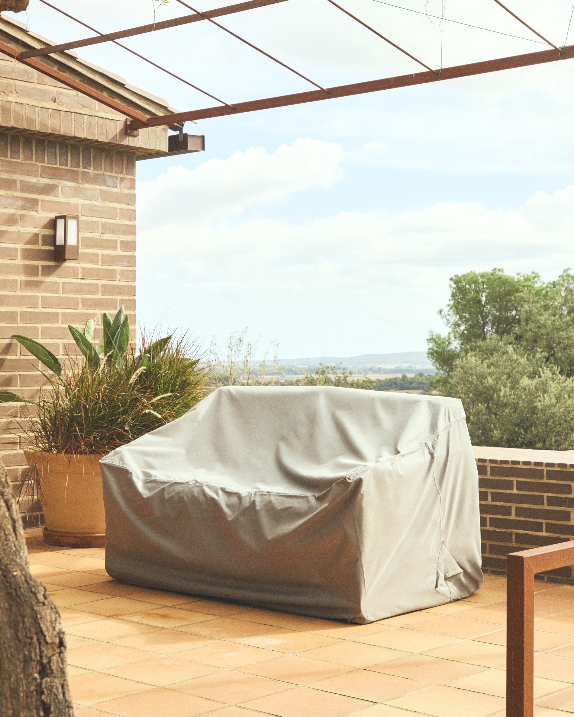 Iria protective cover for outdoor 2 seater sofas max. 145 x 105 cm - Lifestyle