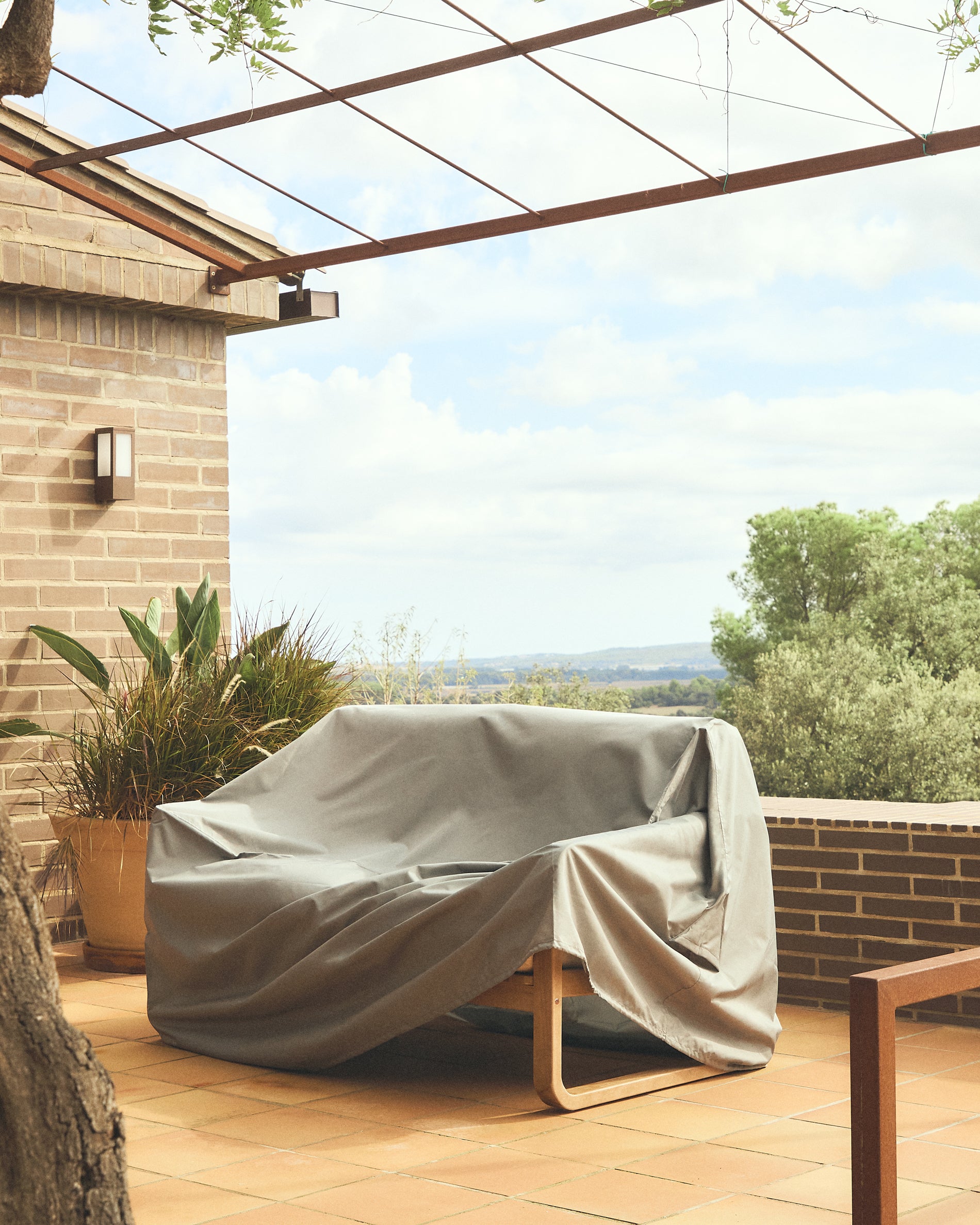 Iria protective cover for outdoor 2 seater sofas max. 145 x 105 cm - Lifestyle