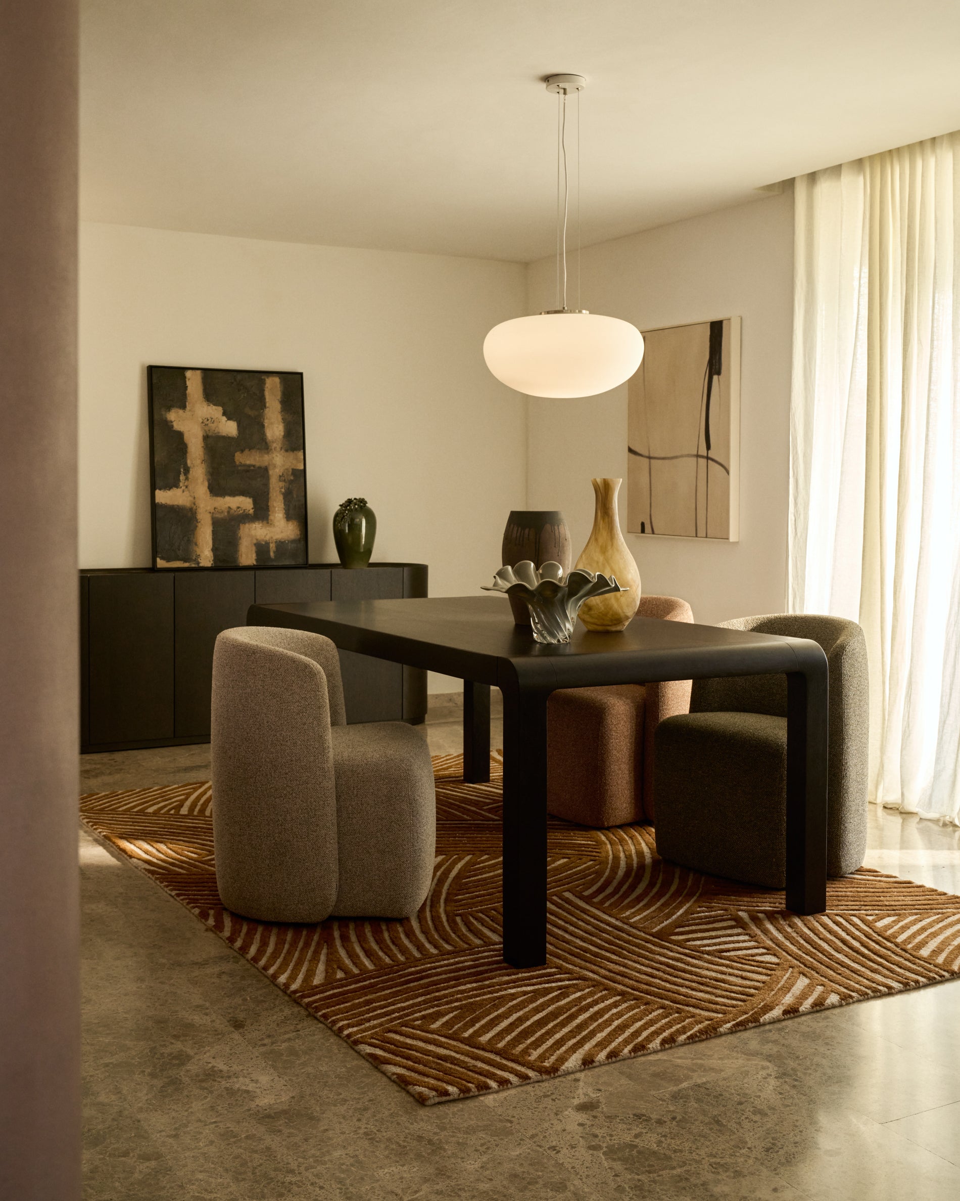 Erisia extendable table in solid oak wood with an ebonized finish 180 (230) x 90 cm FSC 100% - Lifestyle