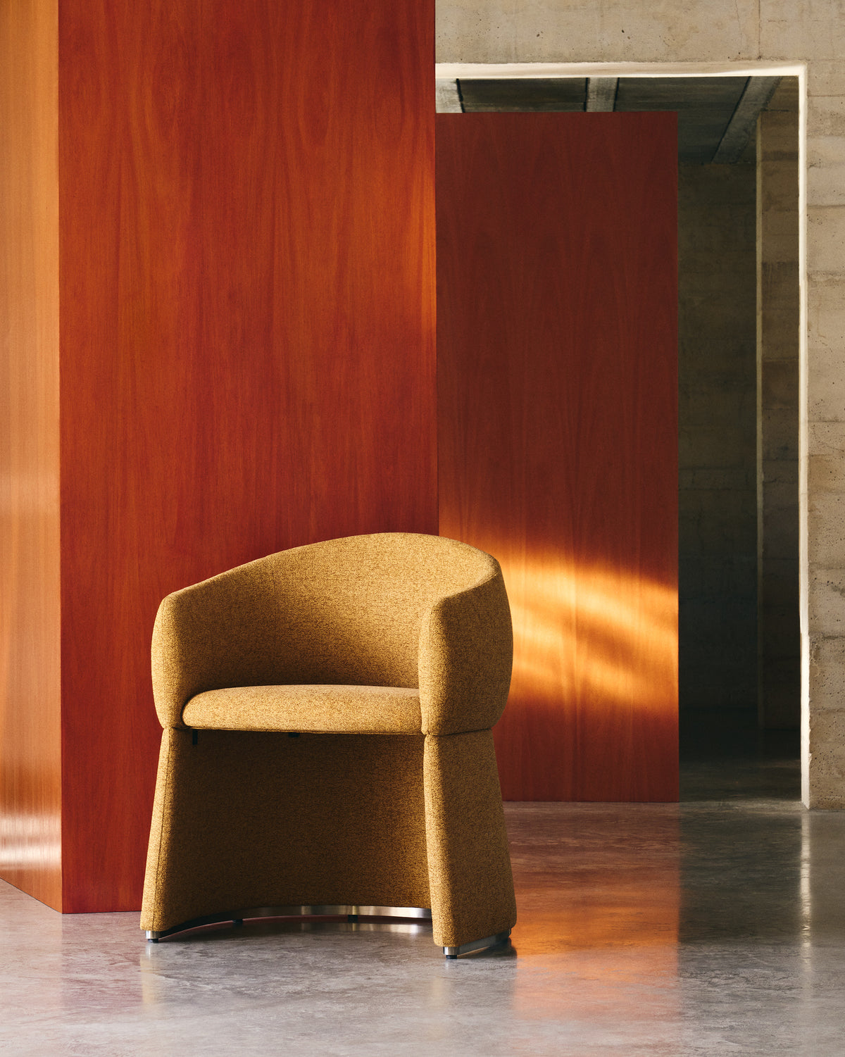 Bosca ochre chenille chair - Lifestyle