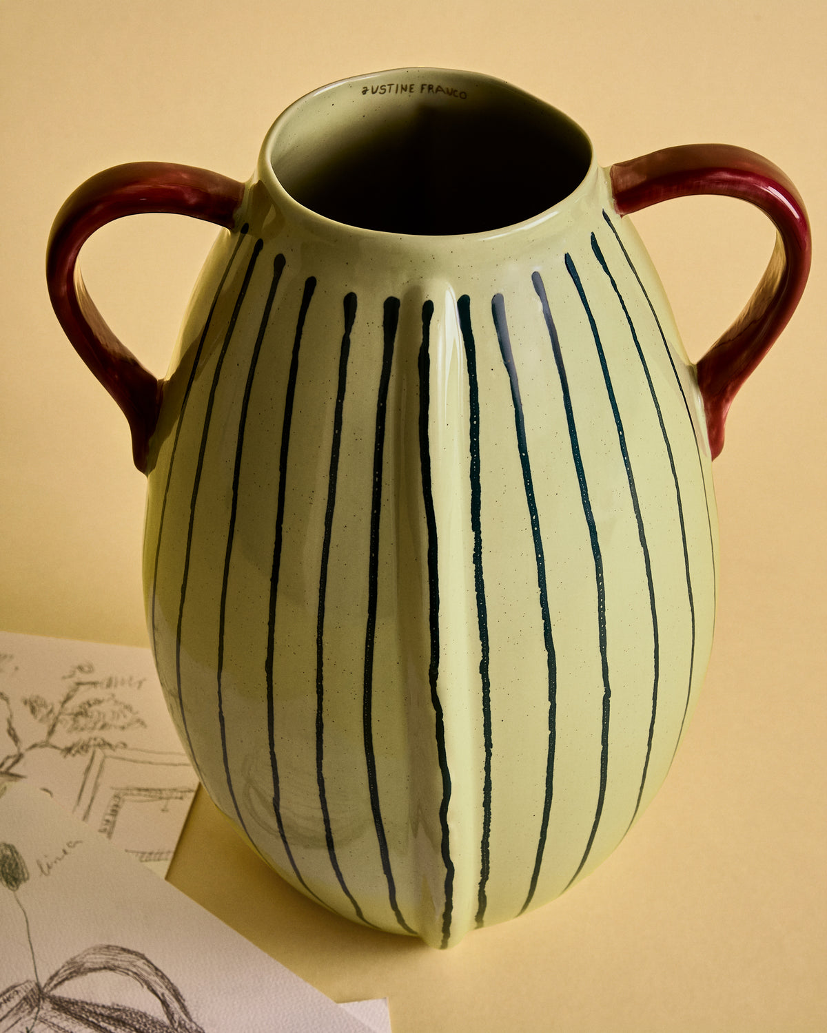 Justine Franco green and red ceramic vase 36 cm - Lifestyle