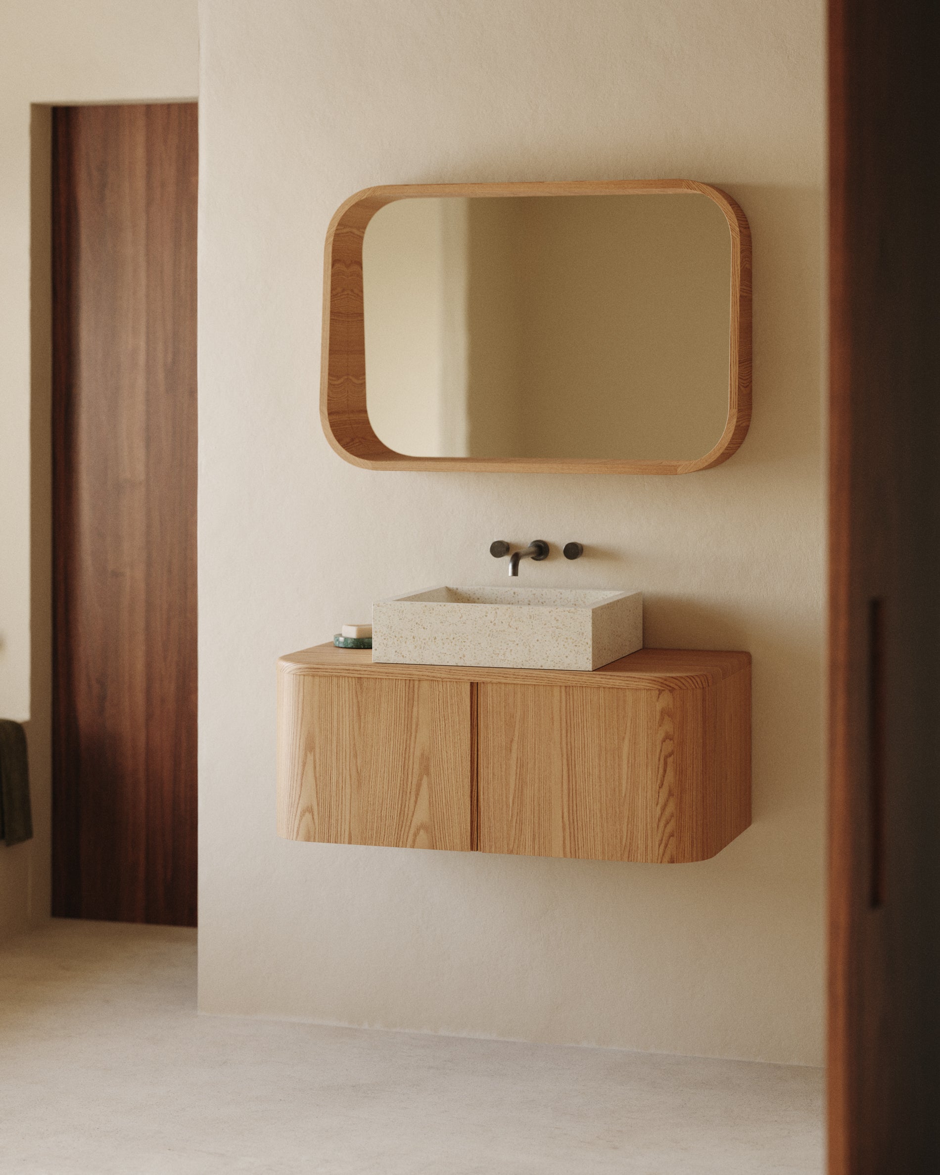Salaya ash laminated plywood framed mirror in a natural finish, 90 x 60 cm - Lifestyle