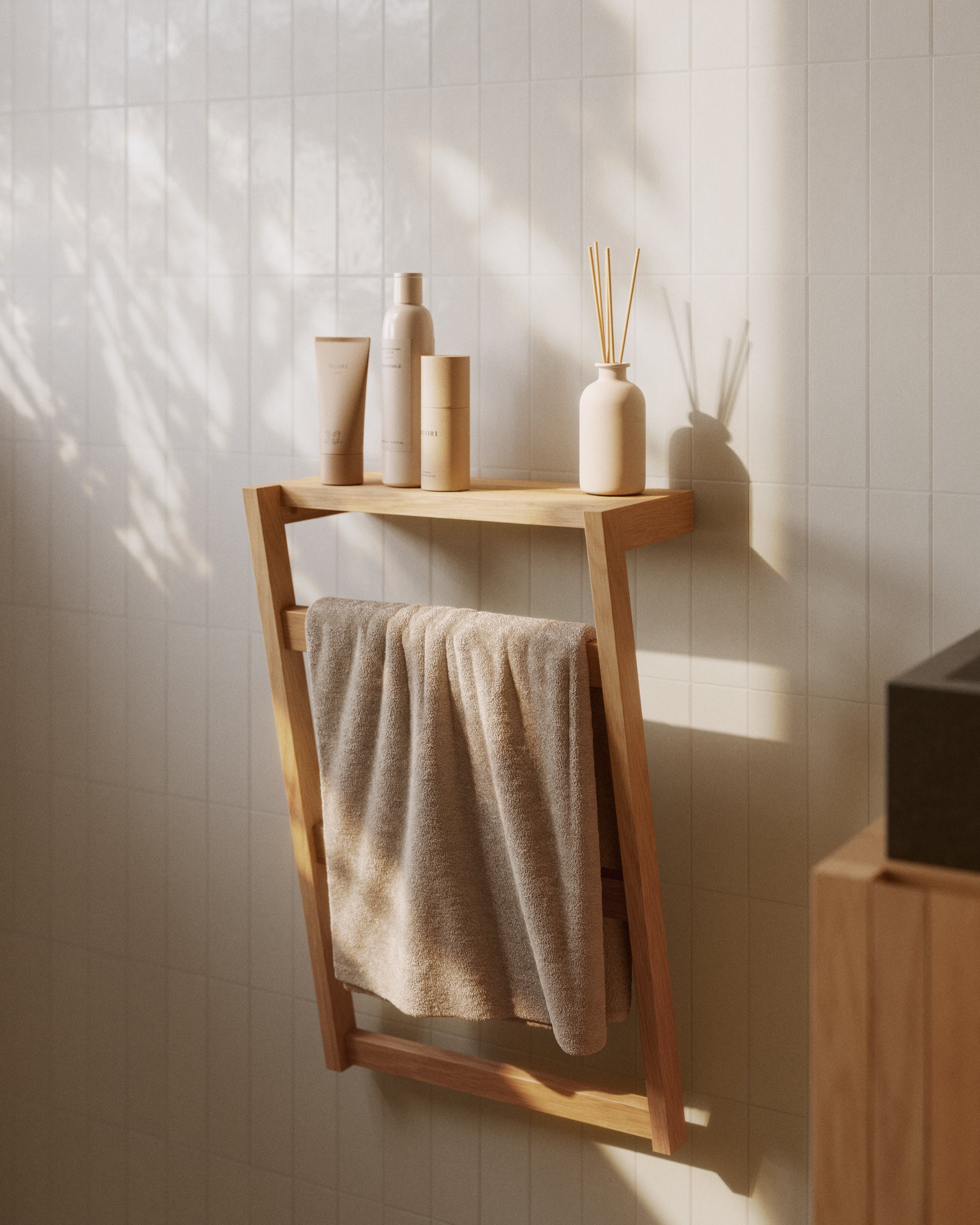Wall towel rack Kuveni 40 x 63 cm - Lifestyle