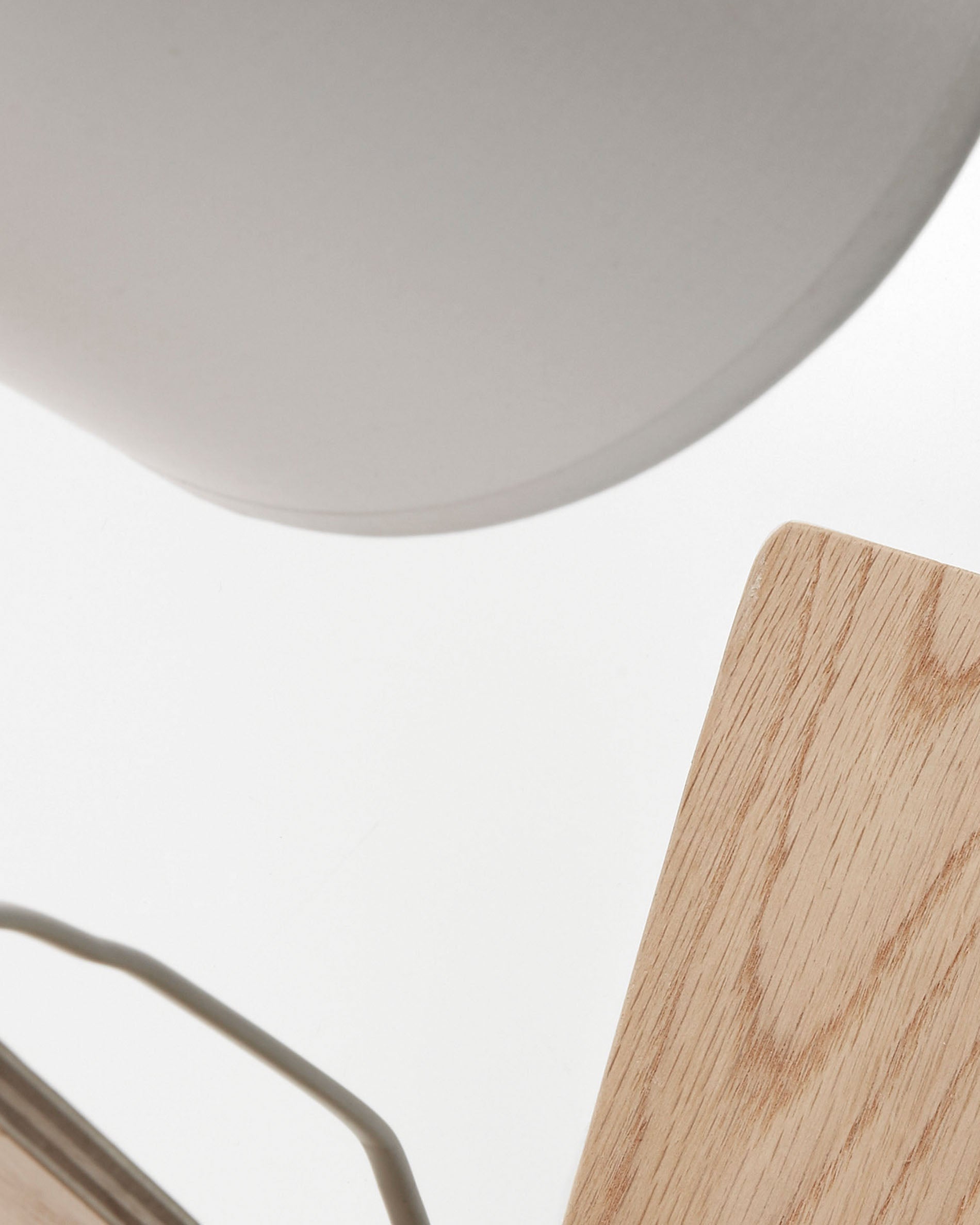 Repcy table lamp made of oak veneer