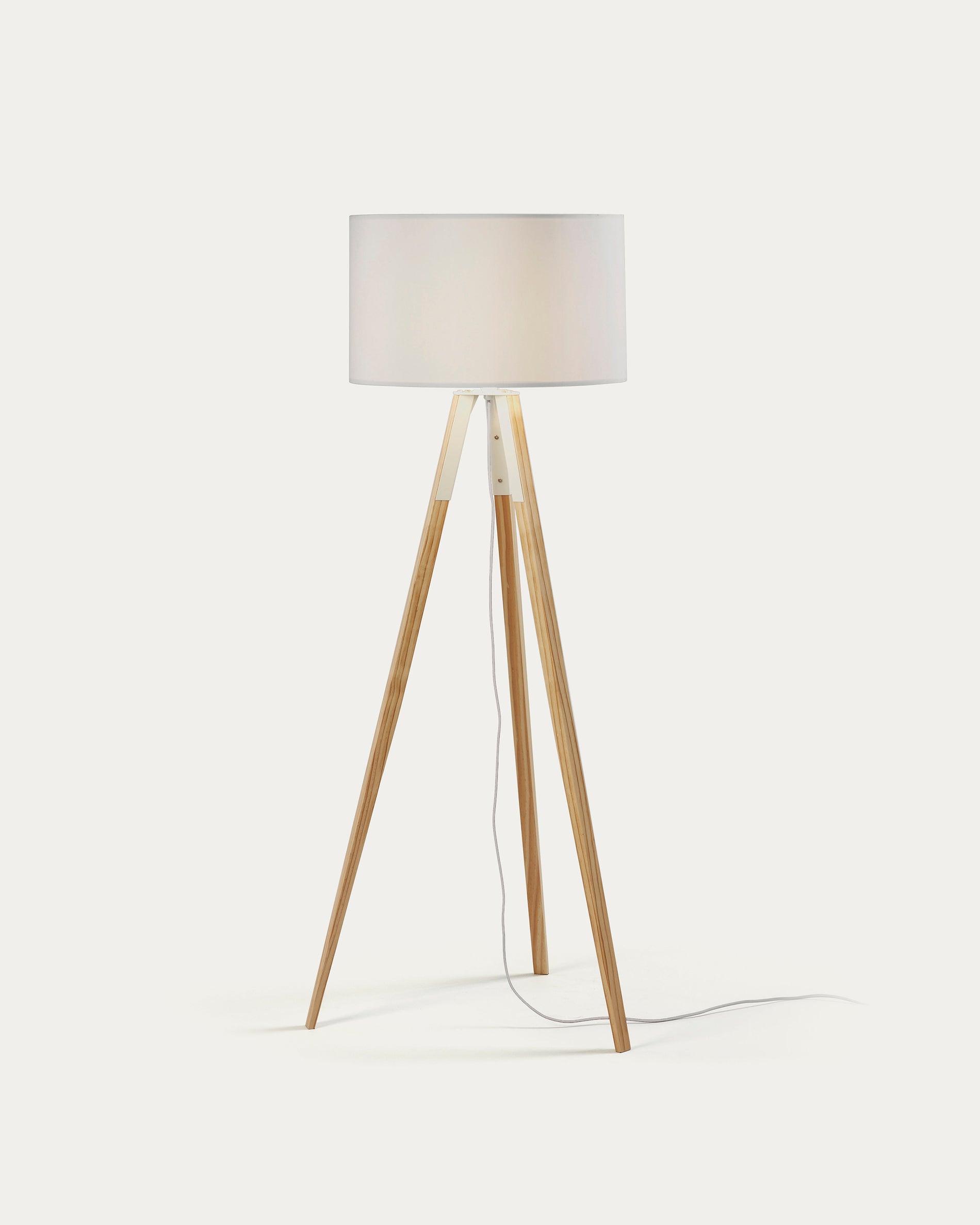 Iguazu floor lamp in solid pine wood - Product View