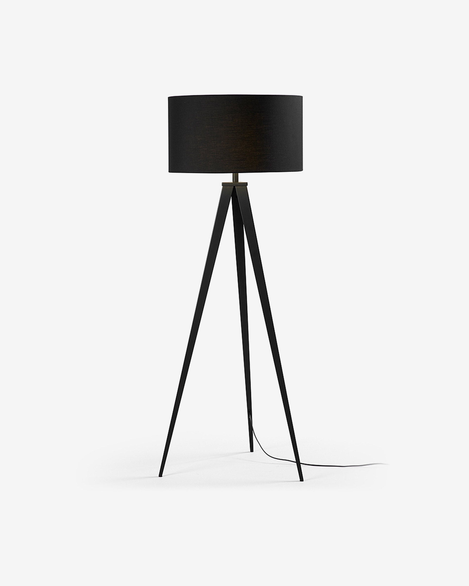 Iguazu floor lamp in steel with black finish - Product View