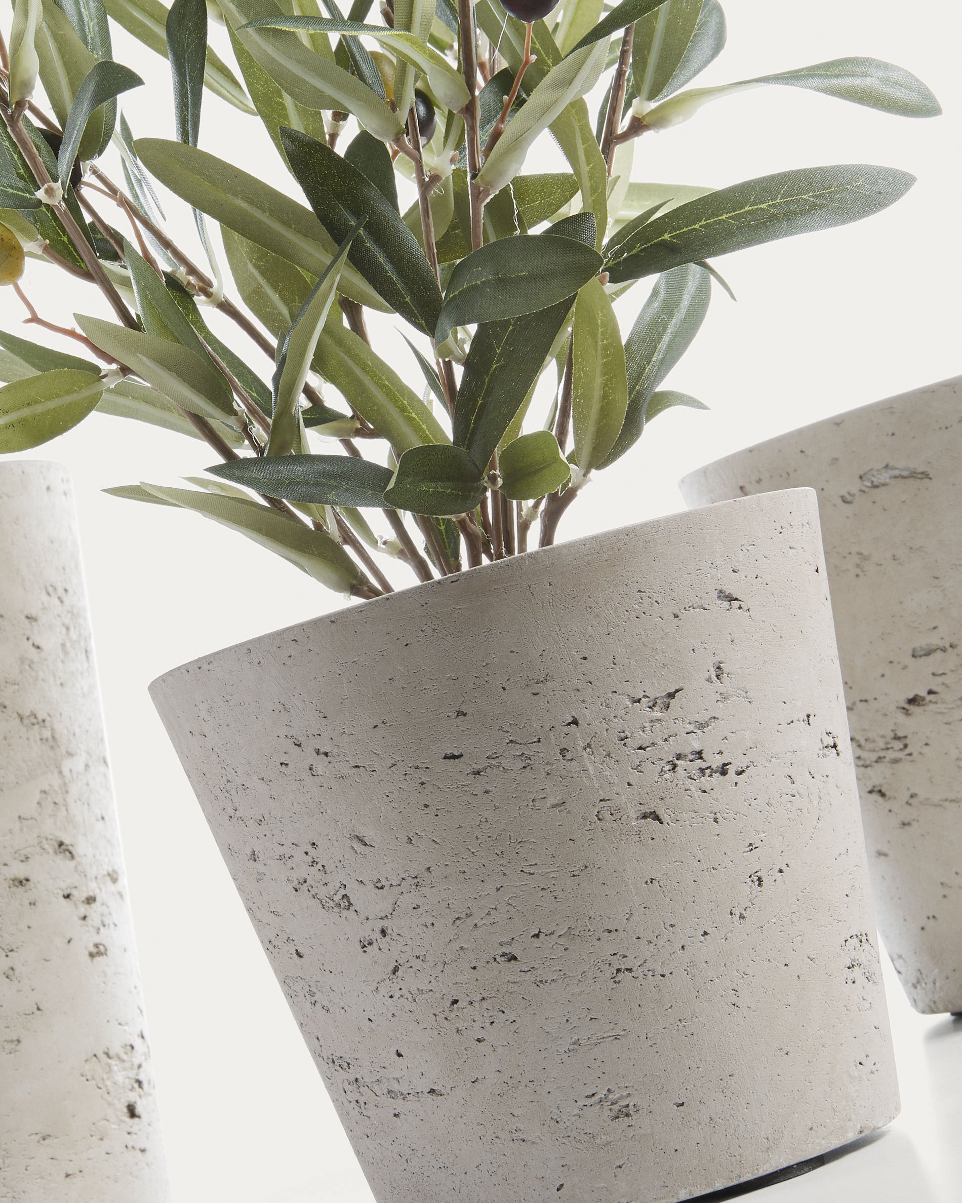 Low set of 3 planters grey Ø 23,5 cm / Ø 16,5 cm / Ø 14 cm - Detail