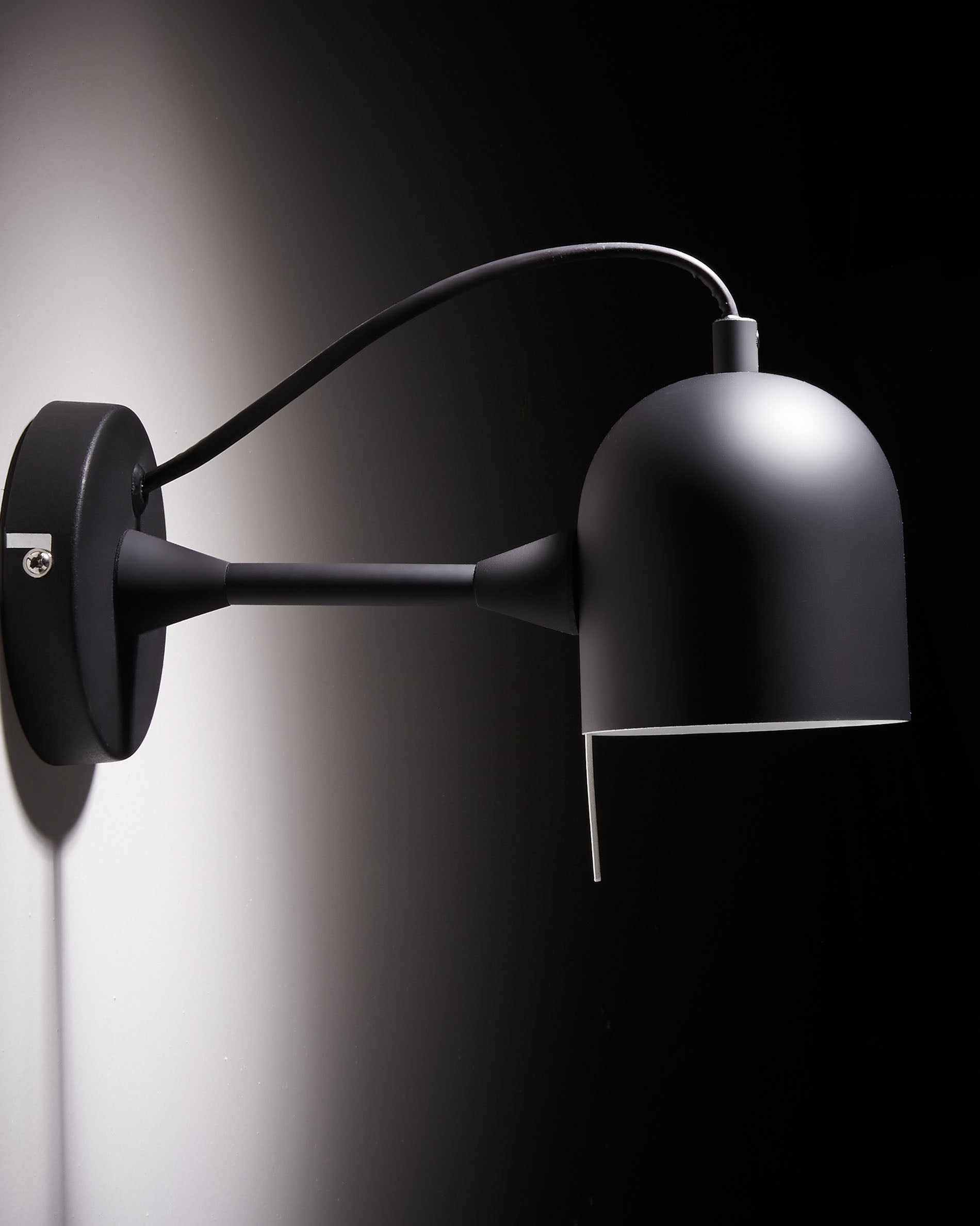 Lucilla wall lamp black - Detail