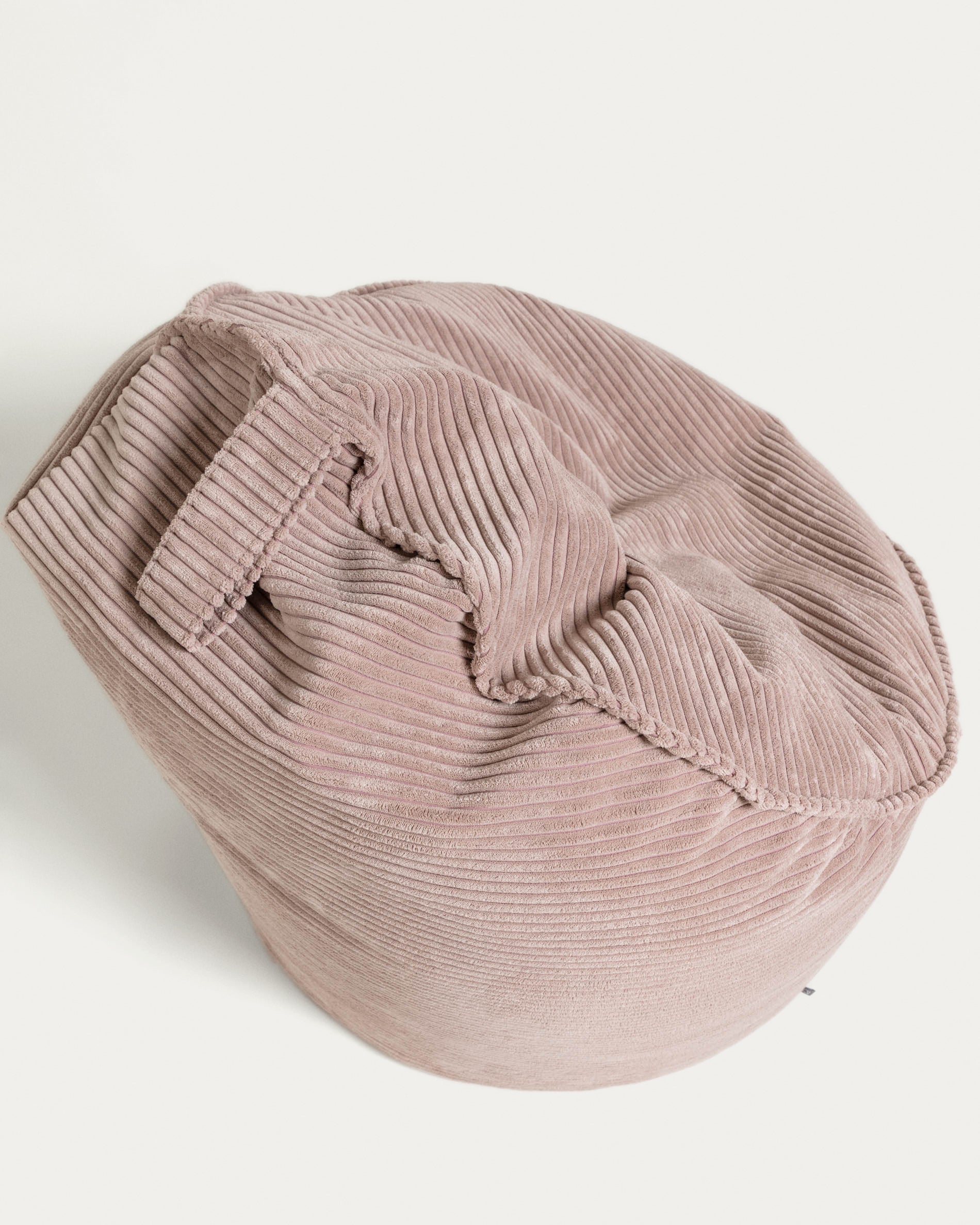 Wilma pouffe in pink wide seam corduroy, Ø 80 cm - Detail