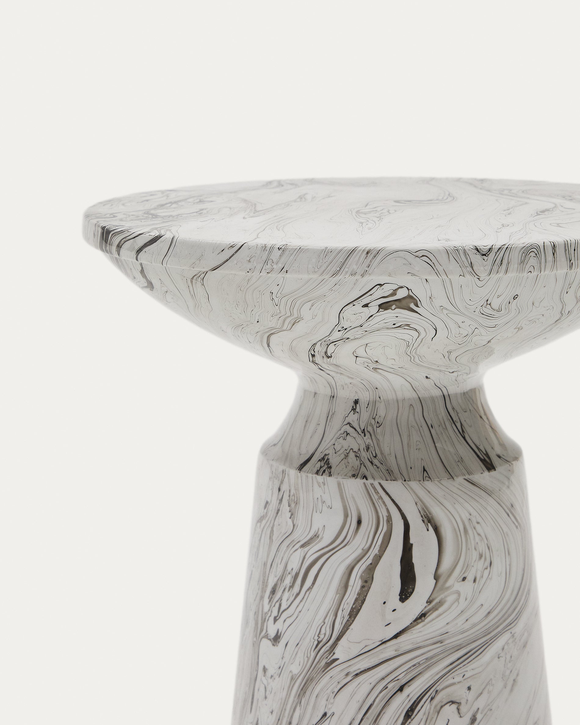Kesbury side table Ø 33 cm - Detail