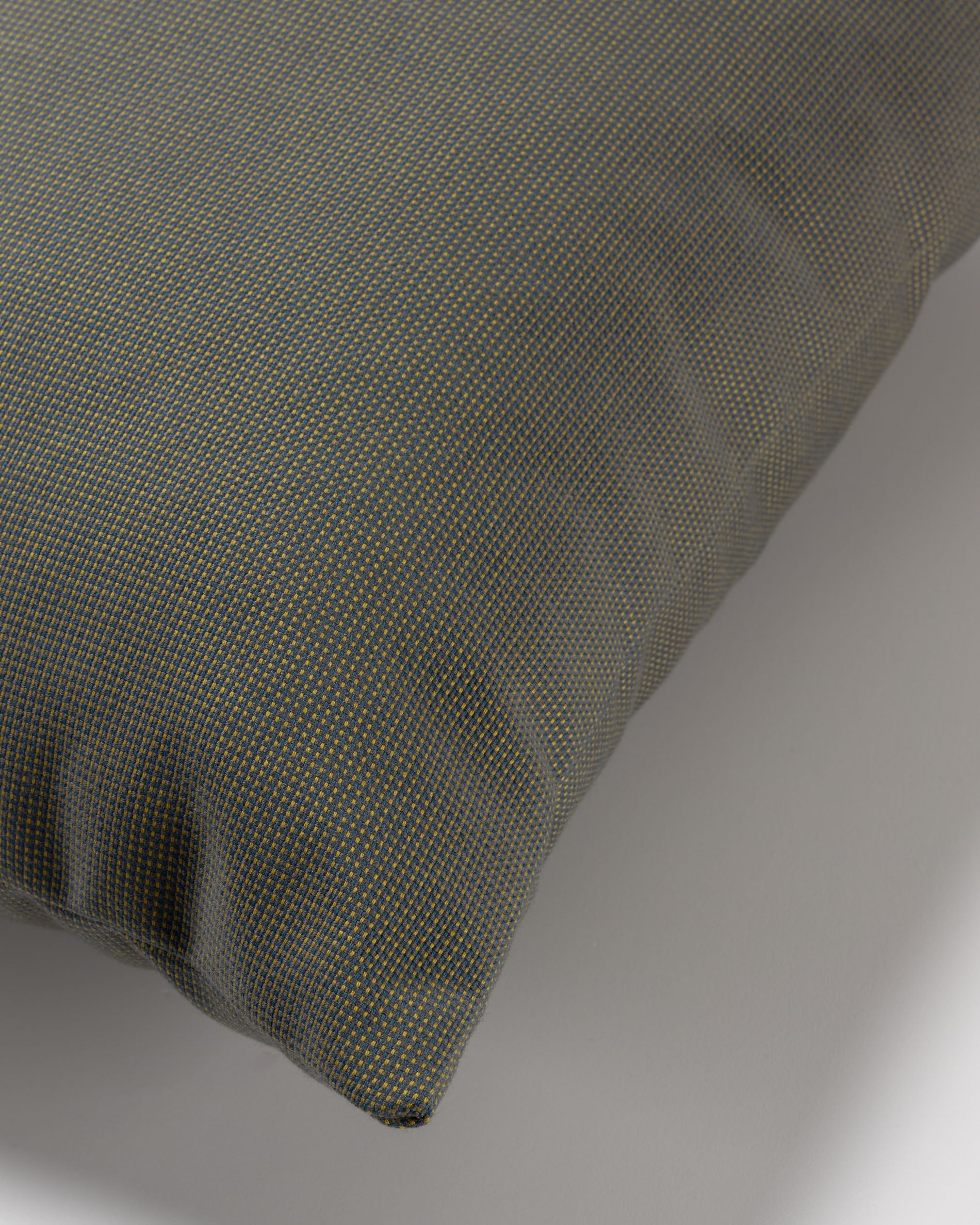 Green Nedra cushion cover 30 x 50 cm - Detail
