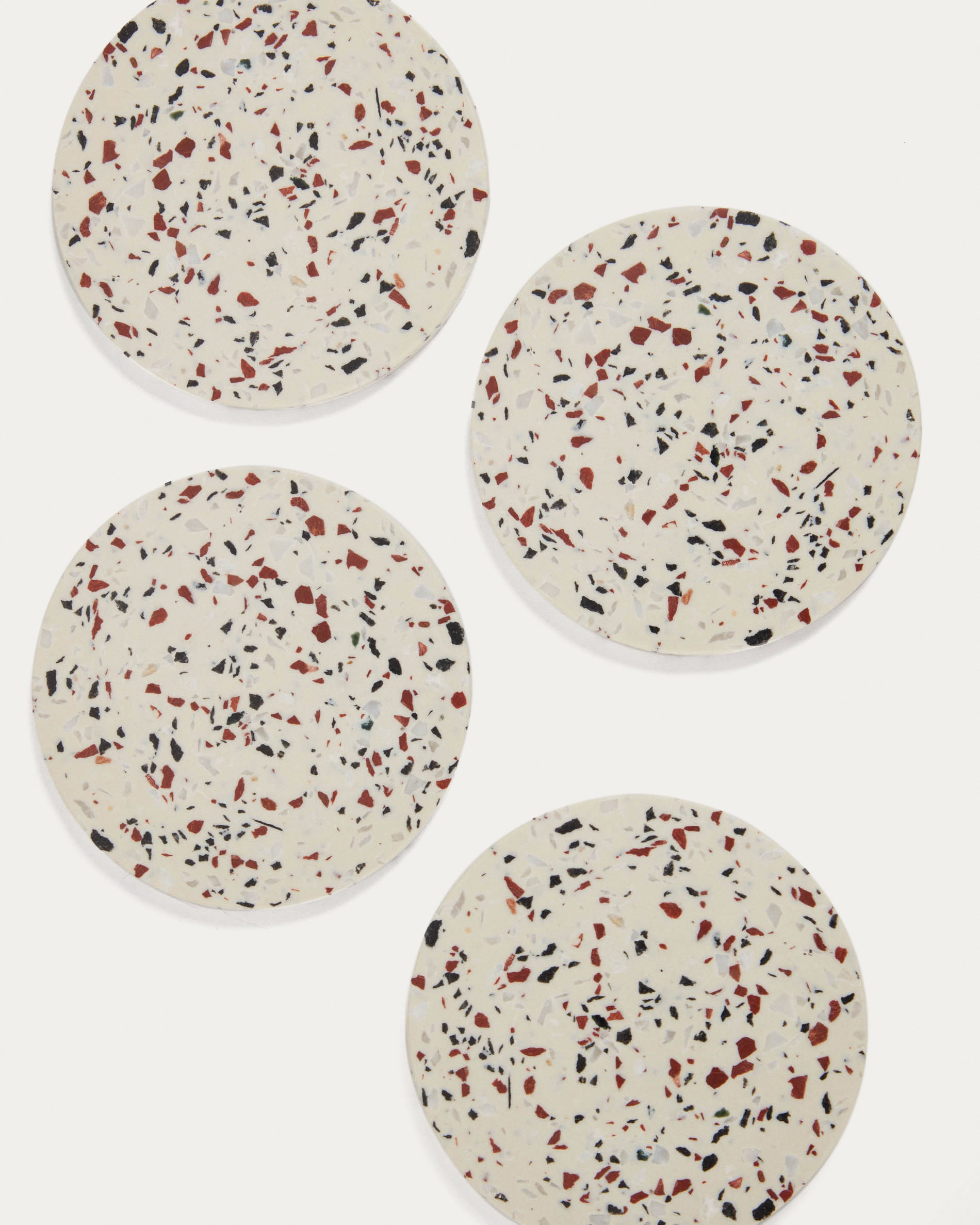 Tiana white 4 coasters set - Detail