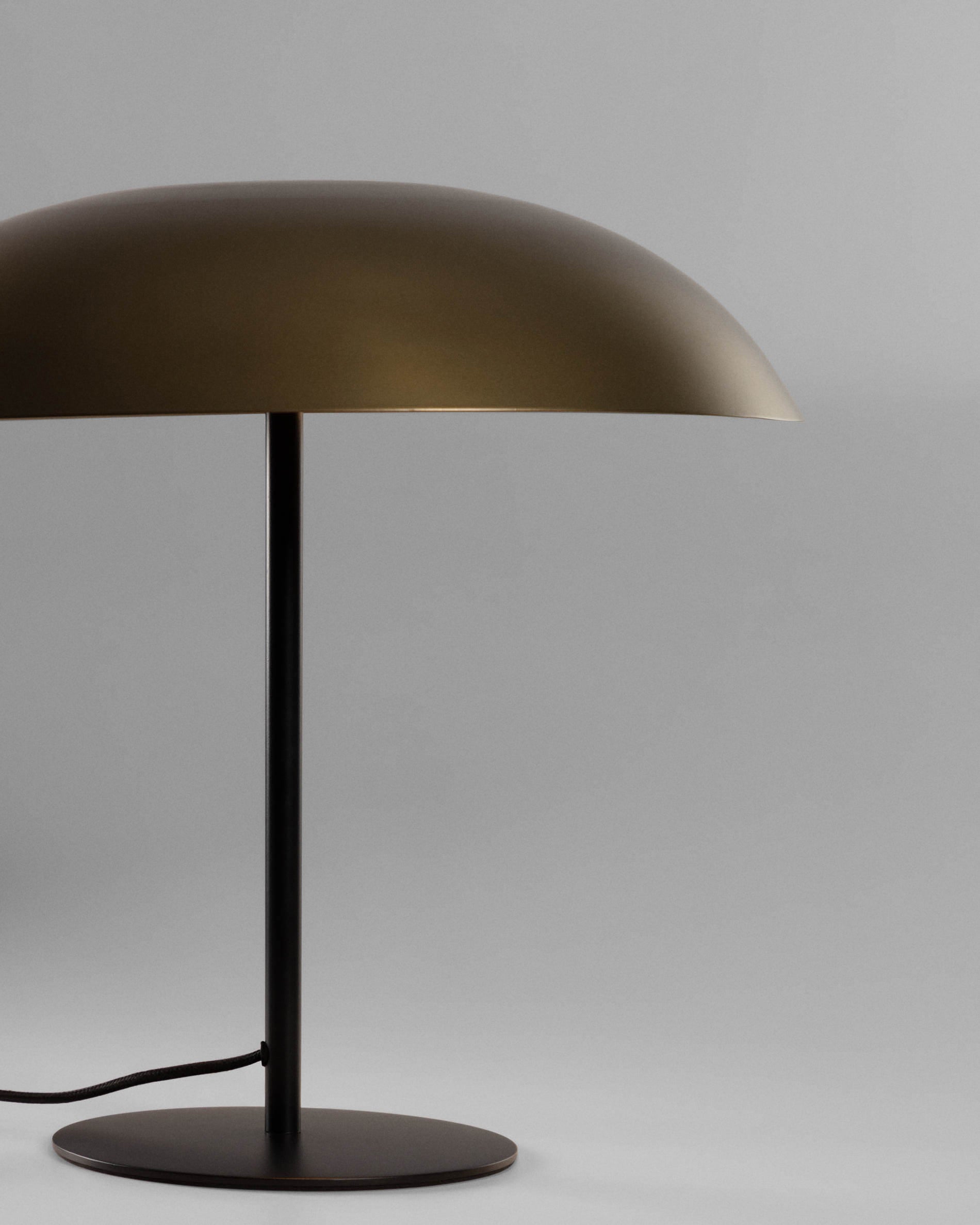 Carlisa table lamp in metal - Detail
