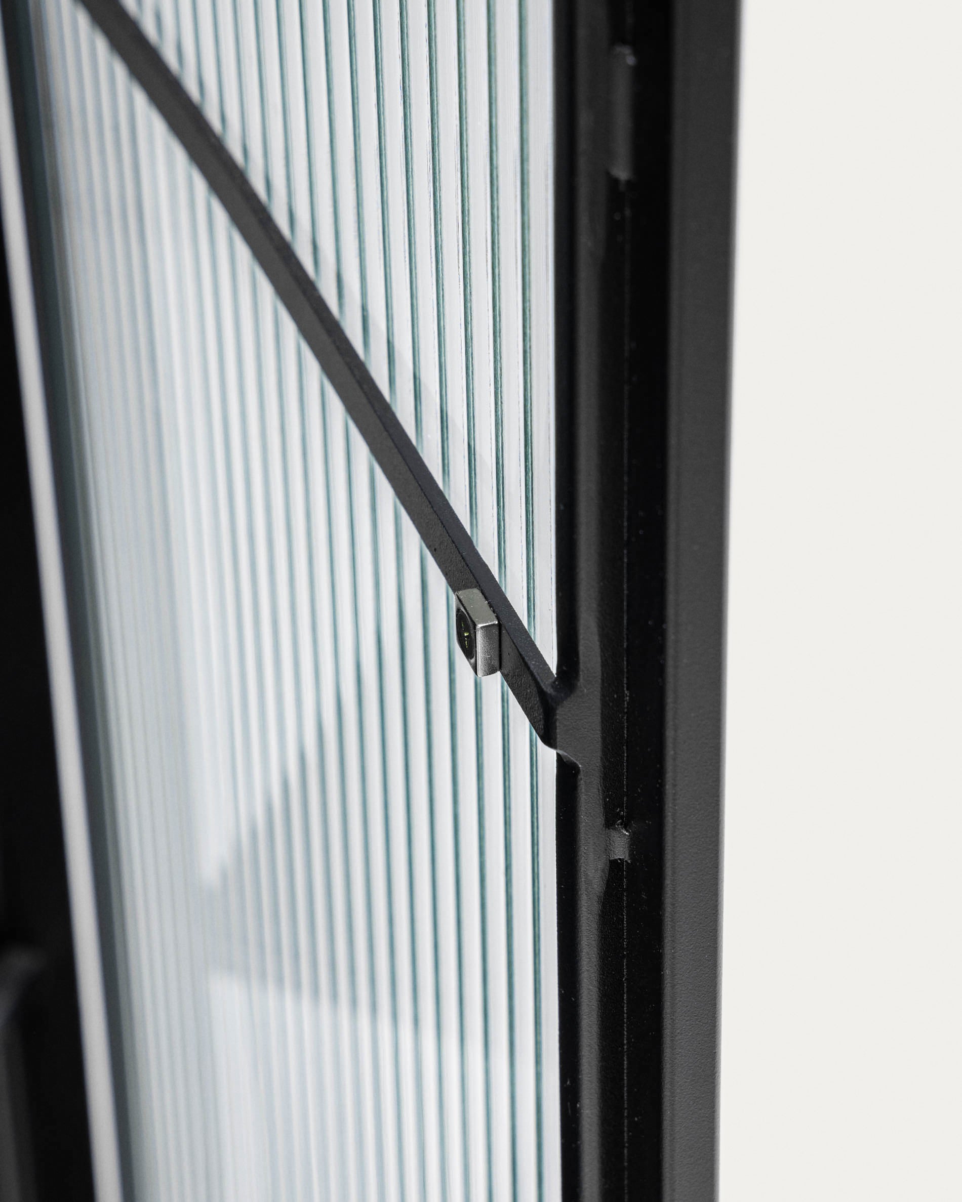 Trixie glass cabinet 70 x 143 cm - Detail