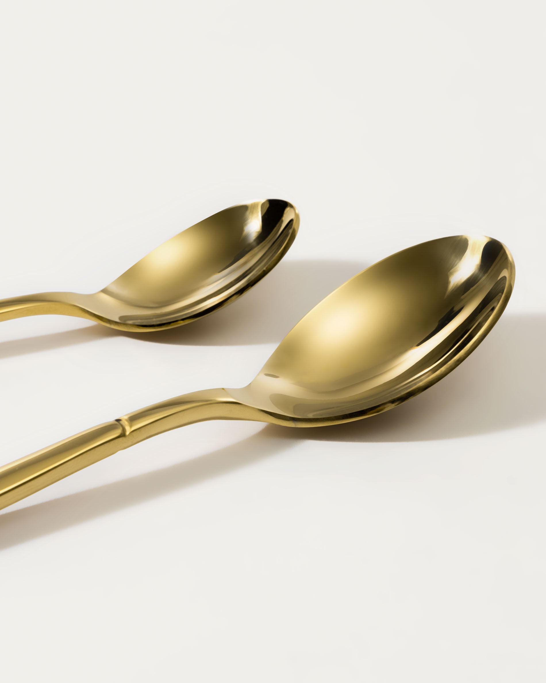 Lite square handle 16-piece golden cutlery set - Detail