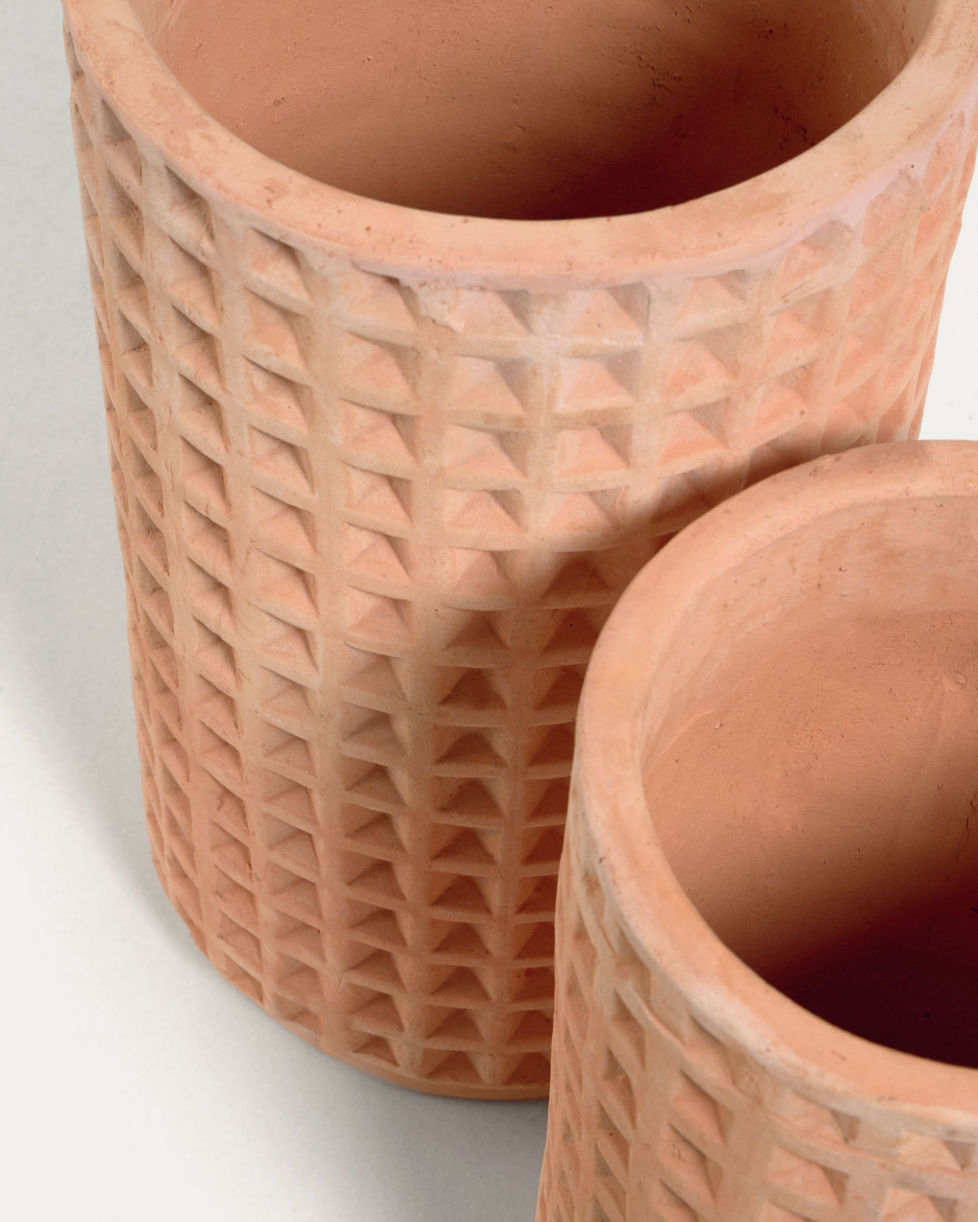 Celi set of 2 terracota plant pots, Ø 34 cm / Ø 25 cm - Detail