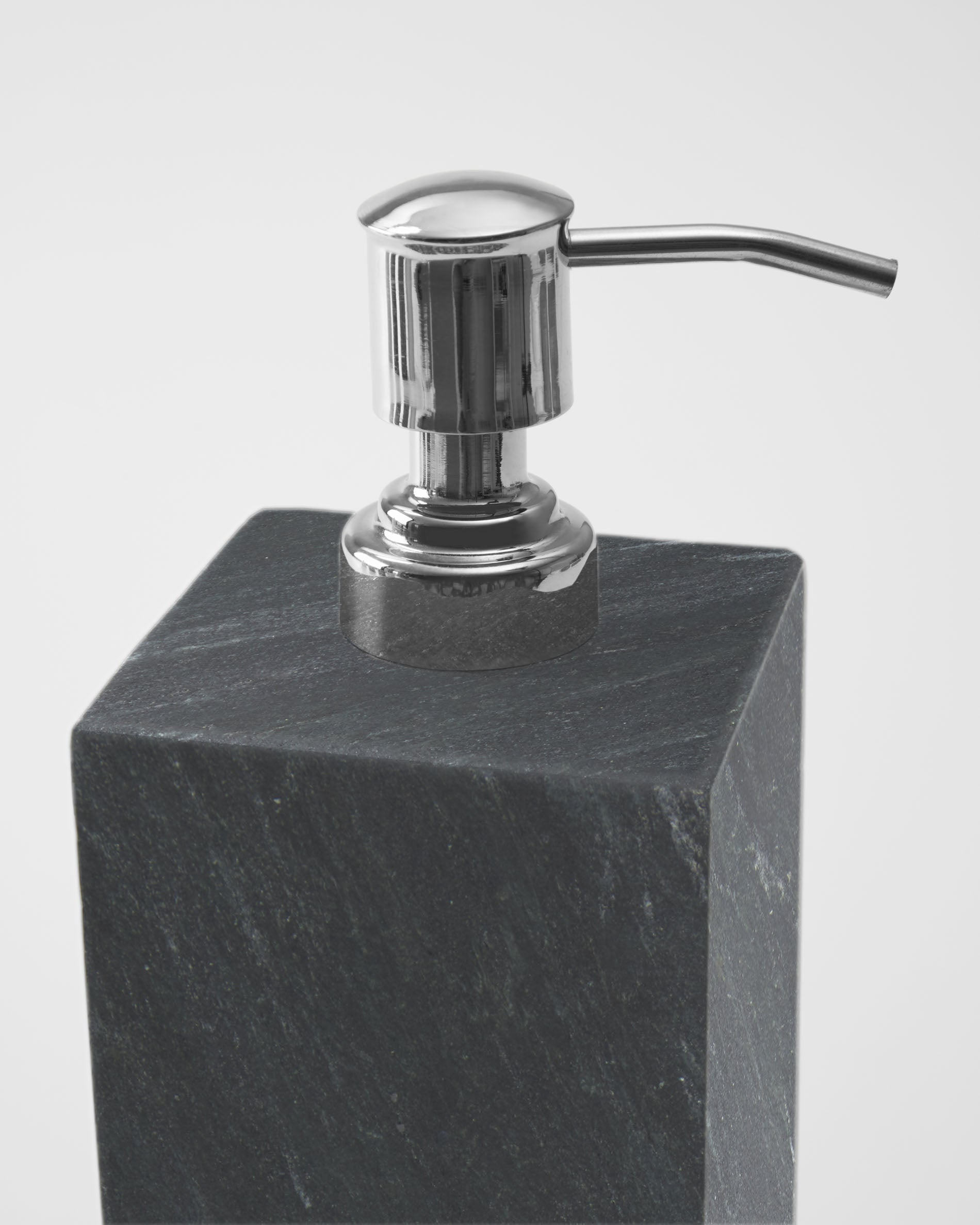 Aixa marble soap dispenser - Detail