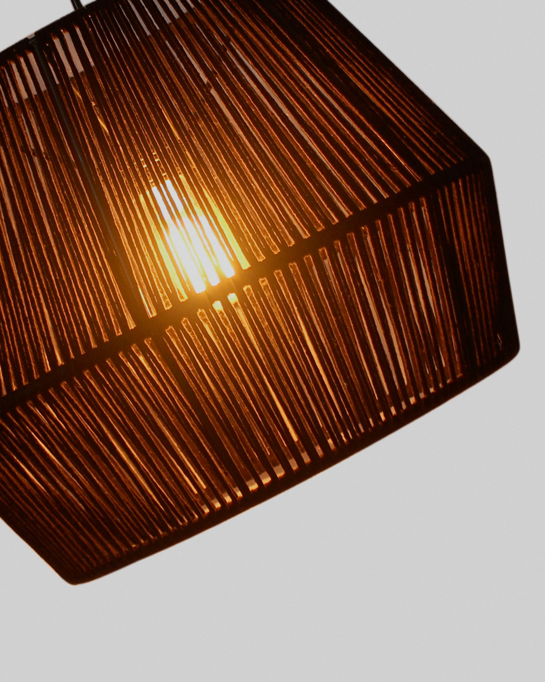 Cantia cotton ceiling light shade with black finish Ø 36,5 cm - Detail