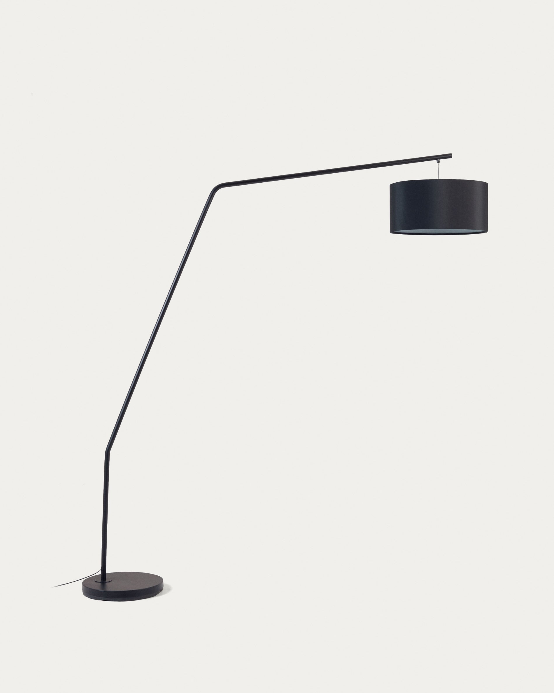 Ciana floor lamp in black finished metal with a cotton lampshade - Product View