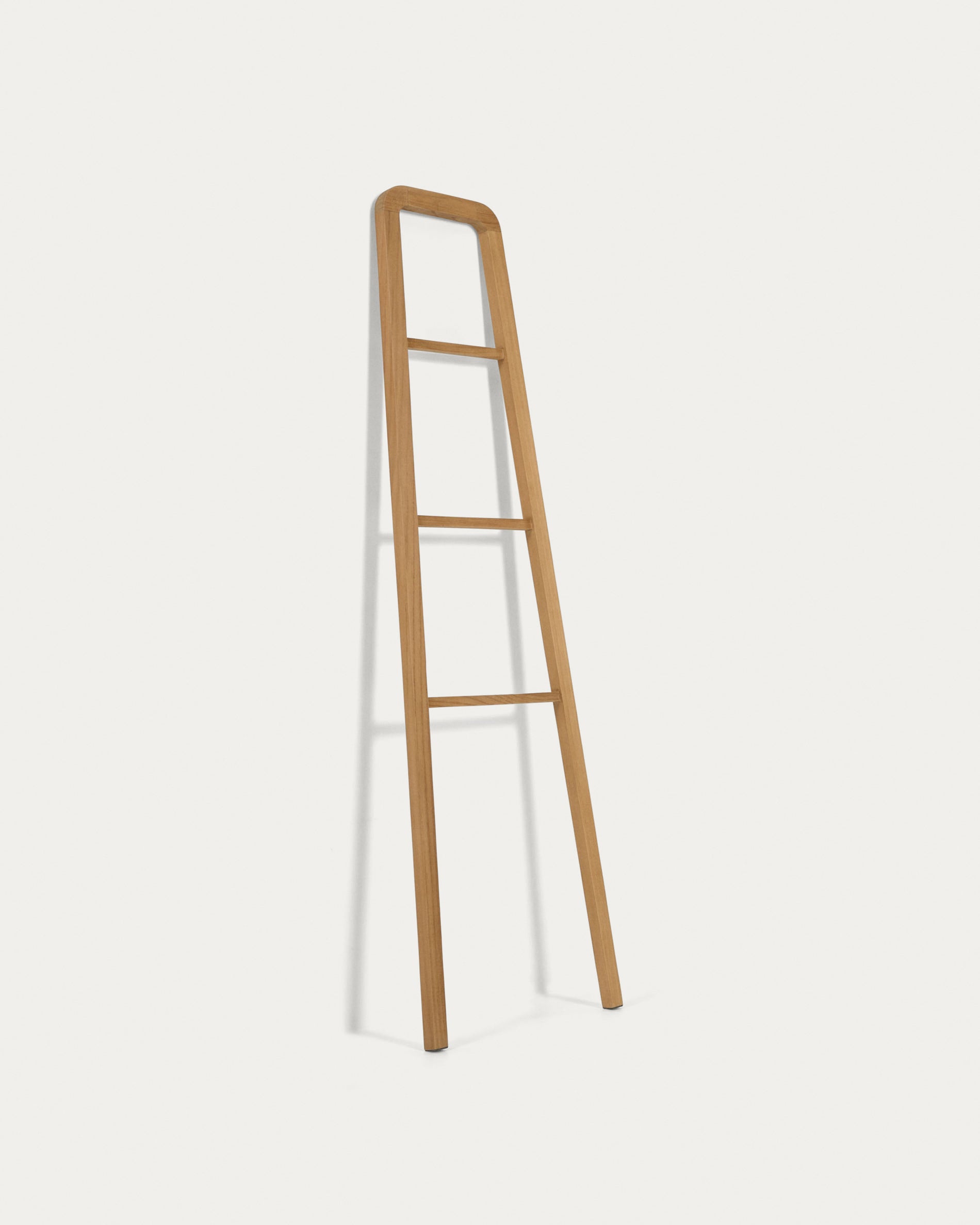 Uliana solid teak towel rail with natural finish 50 x 160 cm - Product View