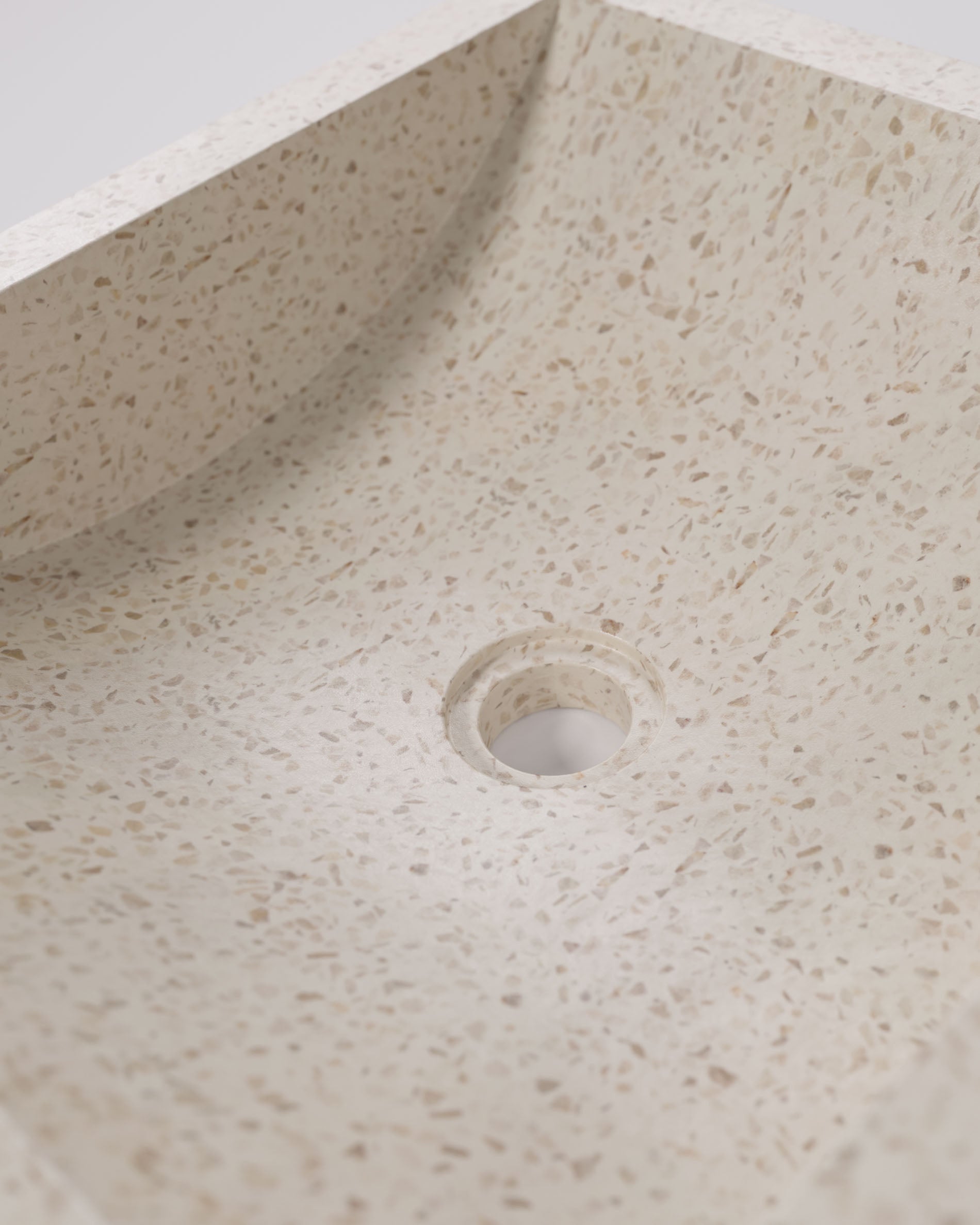 Delina countertop washbasin in white terrazzo 40 x 45 cm - Detail