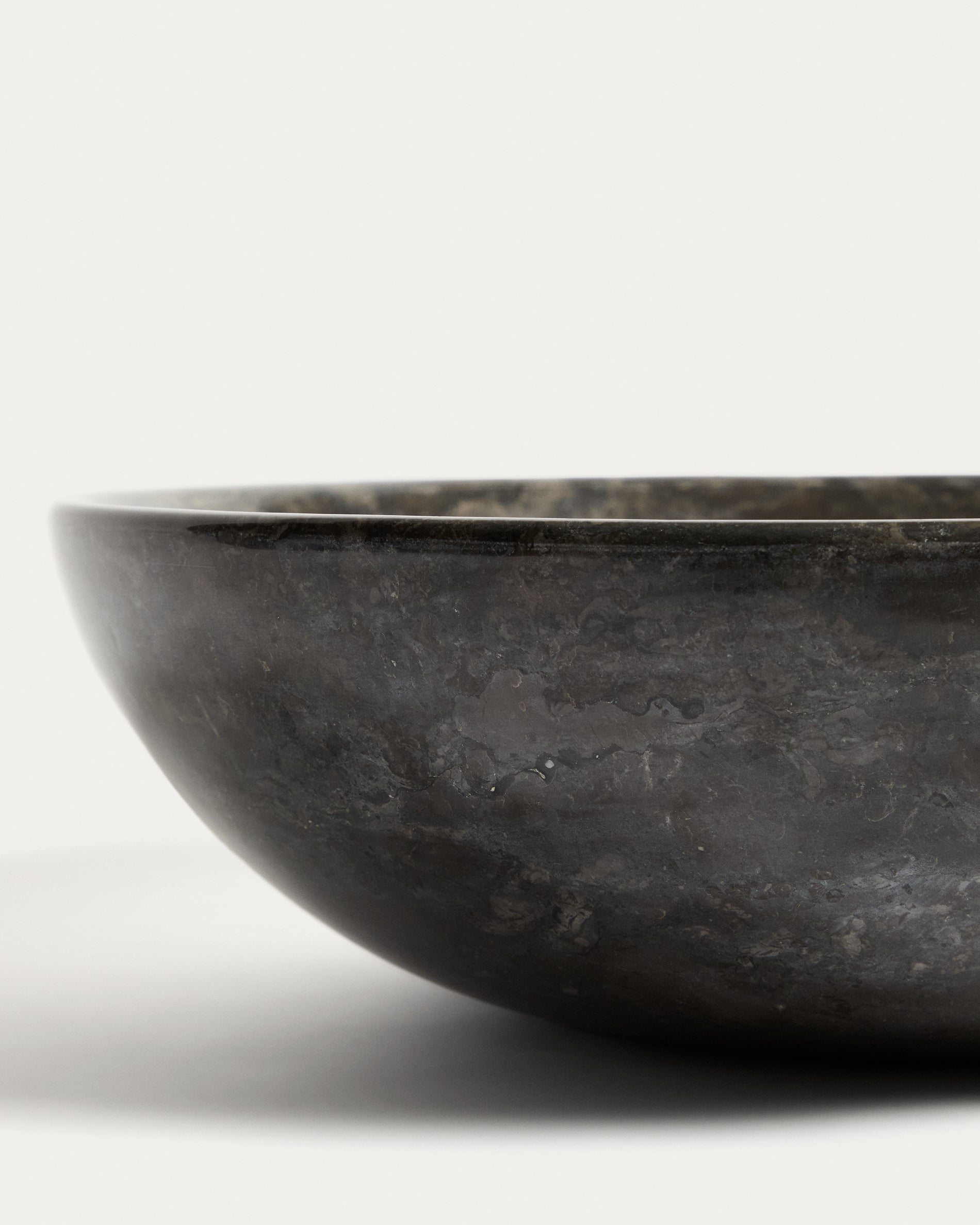 Darnen grey marble countertop washbasin Ø 40cm - Detail