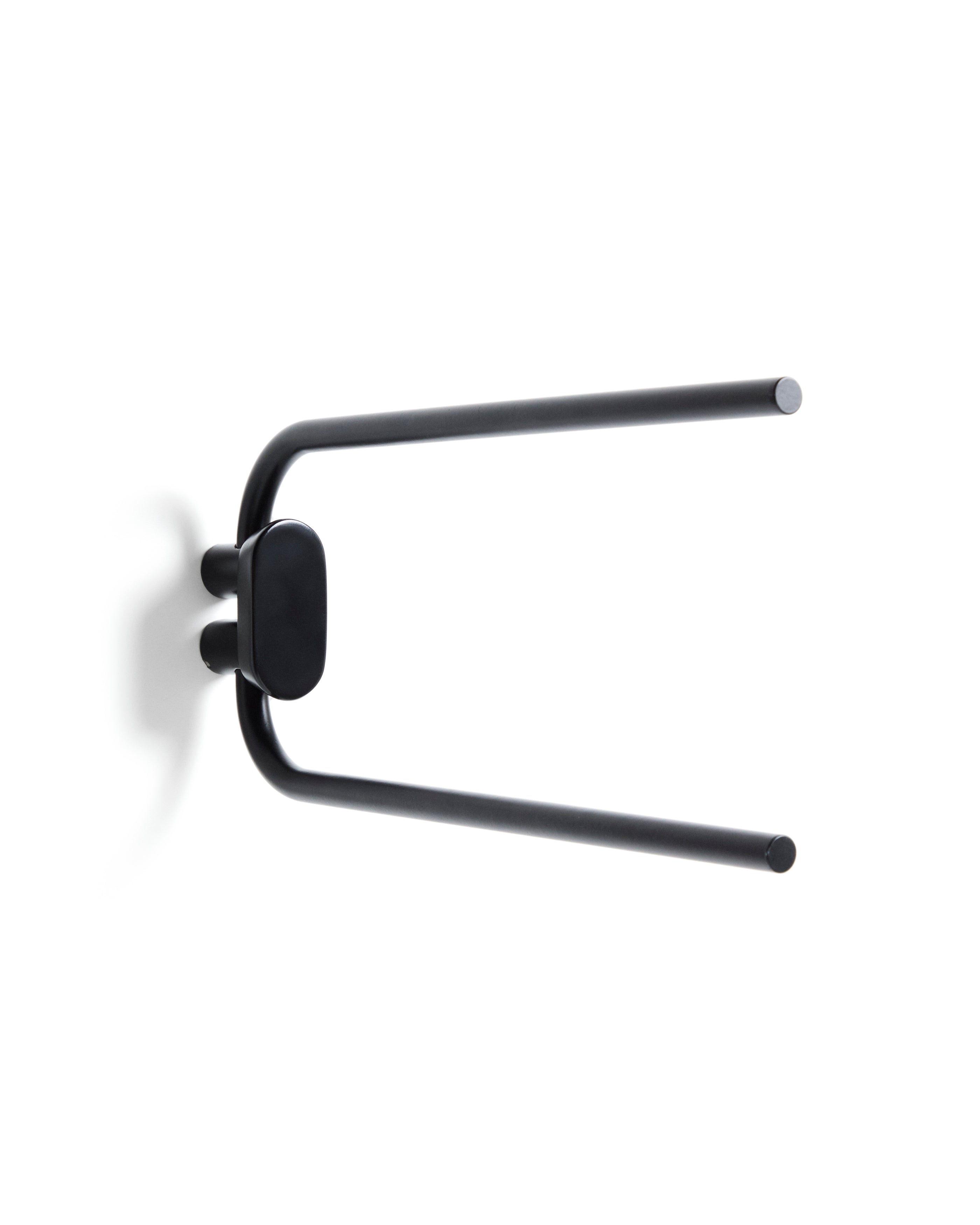 Black metal Arely twin-handle towel rail - Product Image