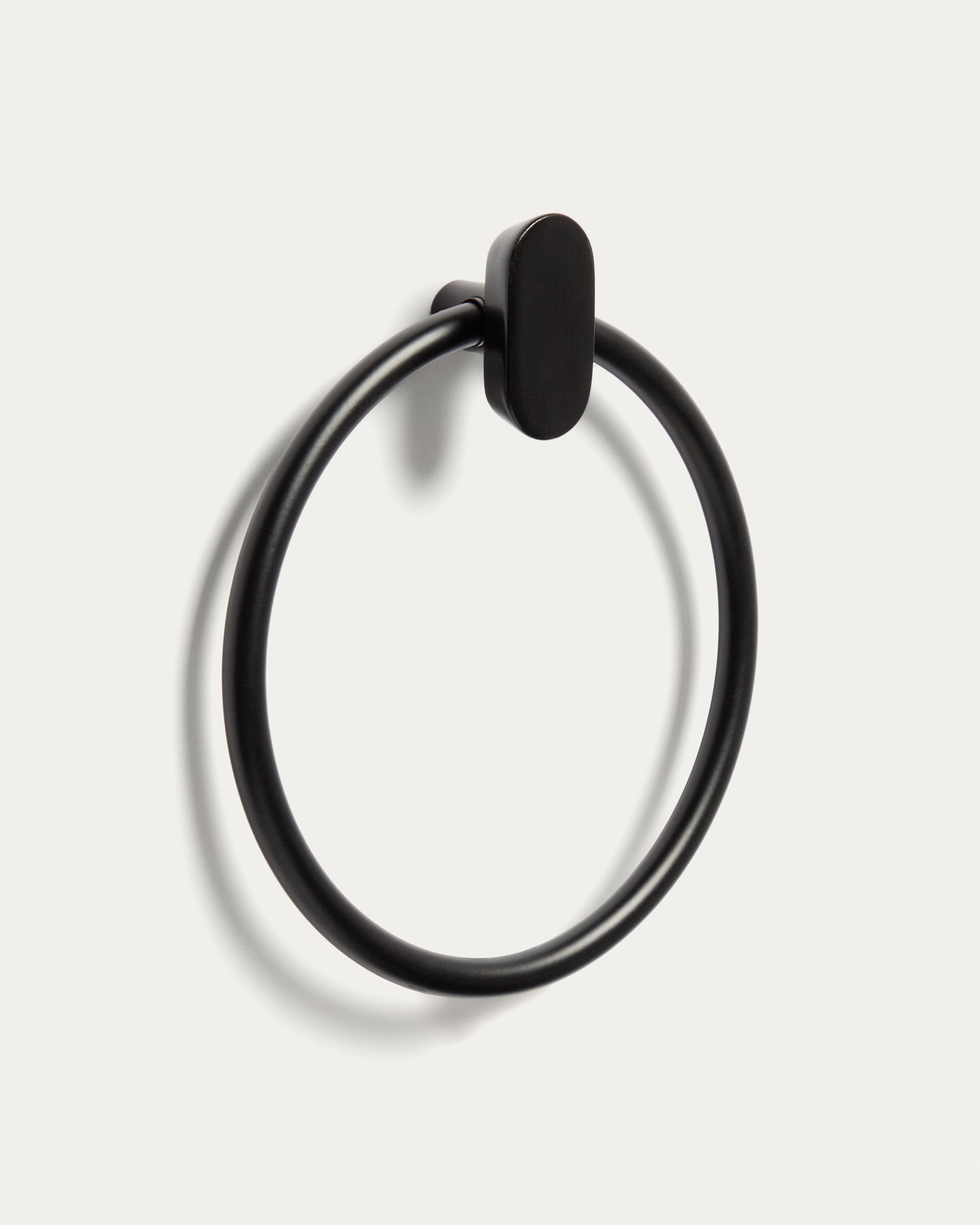 Black metal Arely towel ring - Product View
