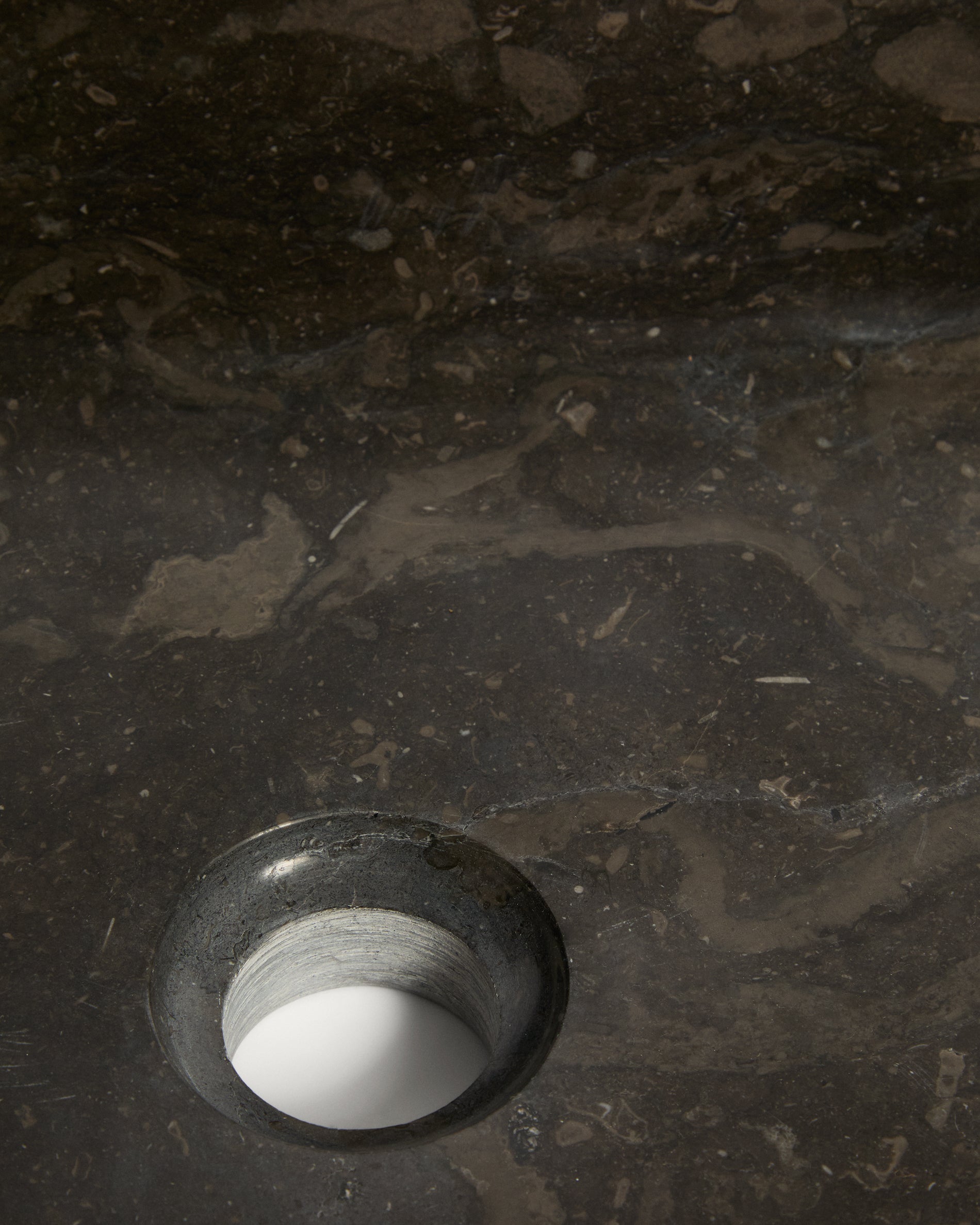 Darnen grey marble countertop washbasin 55 x 35cm - Detail