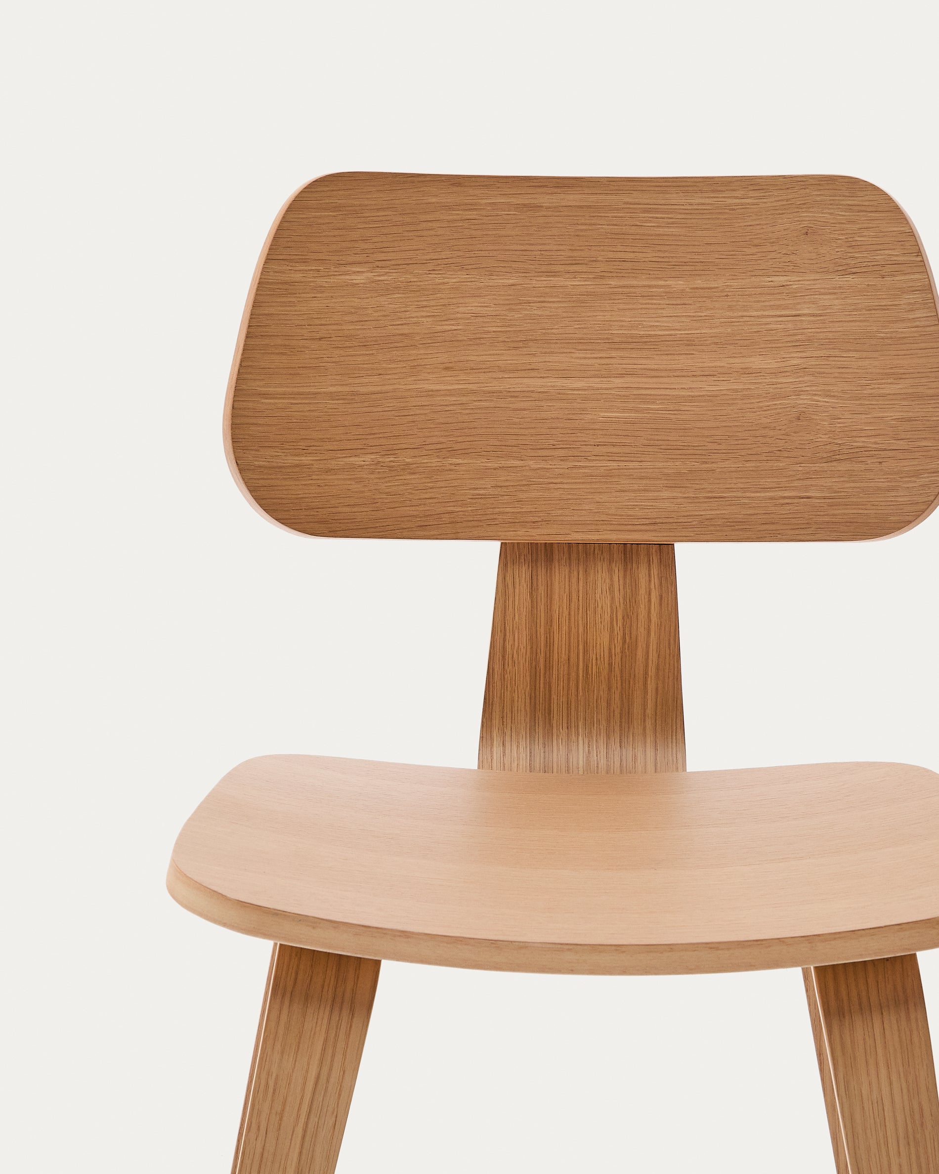 Gena chair in oak veneer - Detail