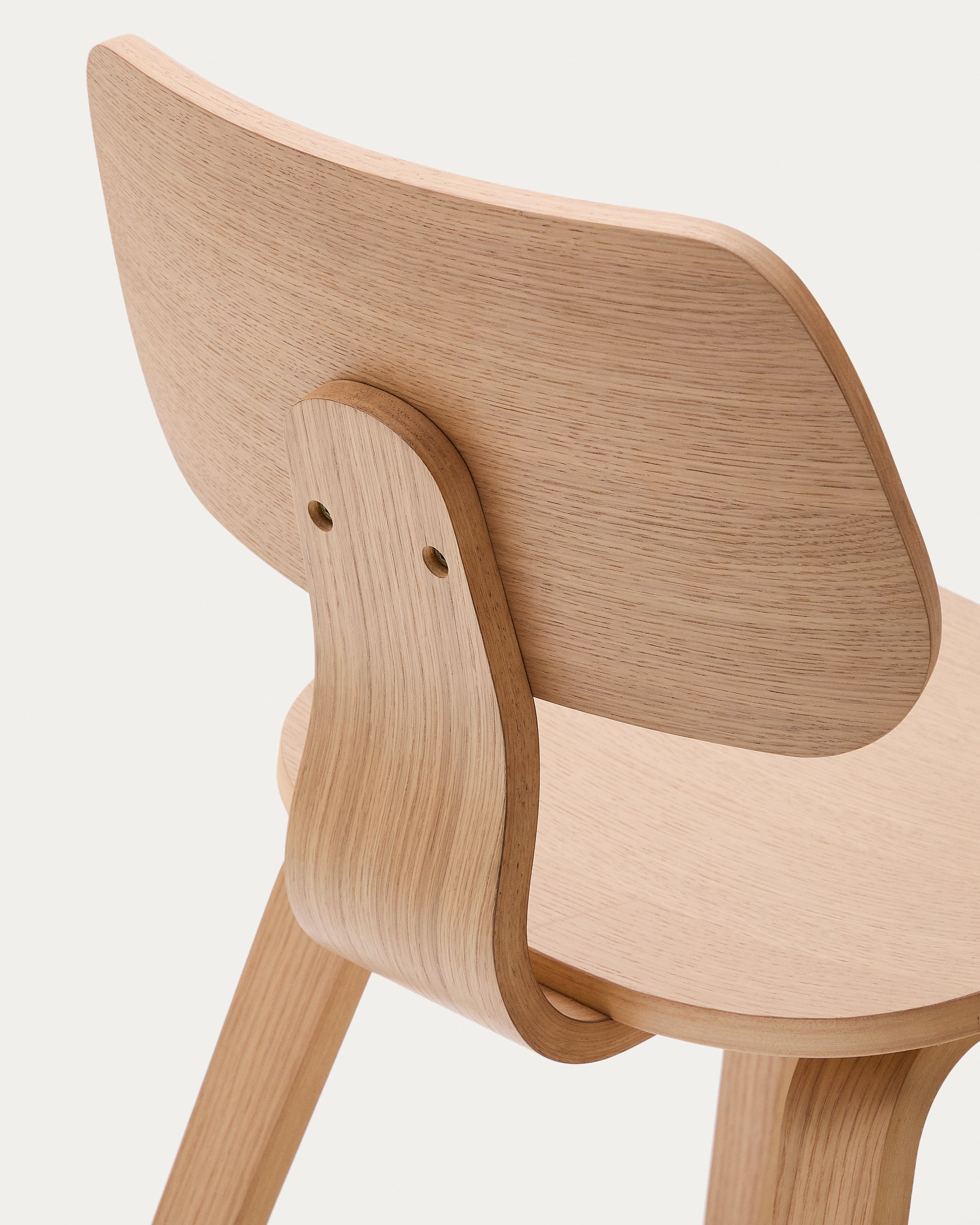 Gena chair in oak veneer - Detail
