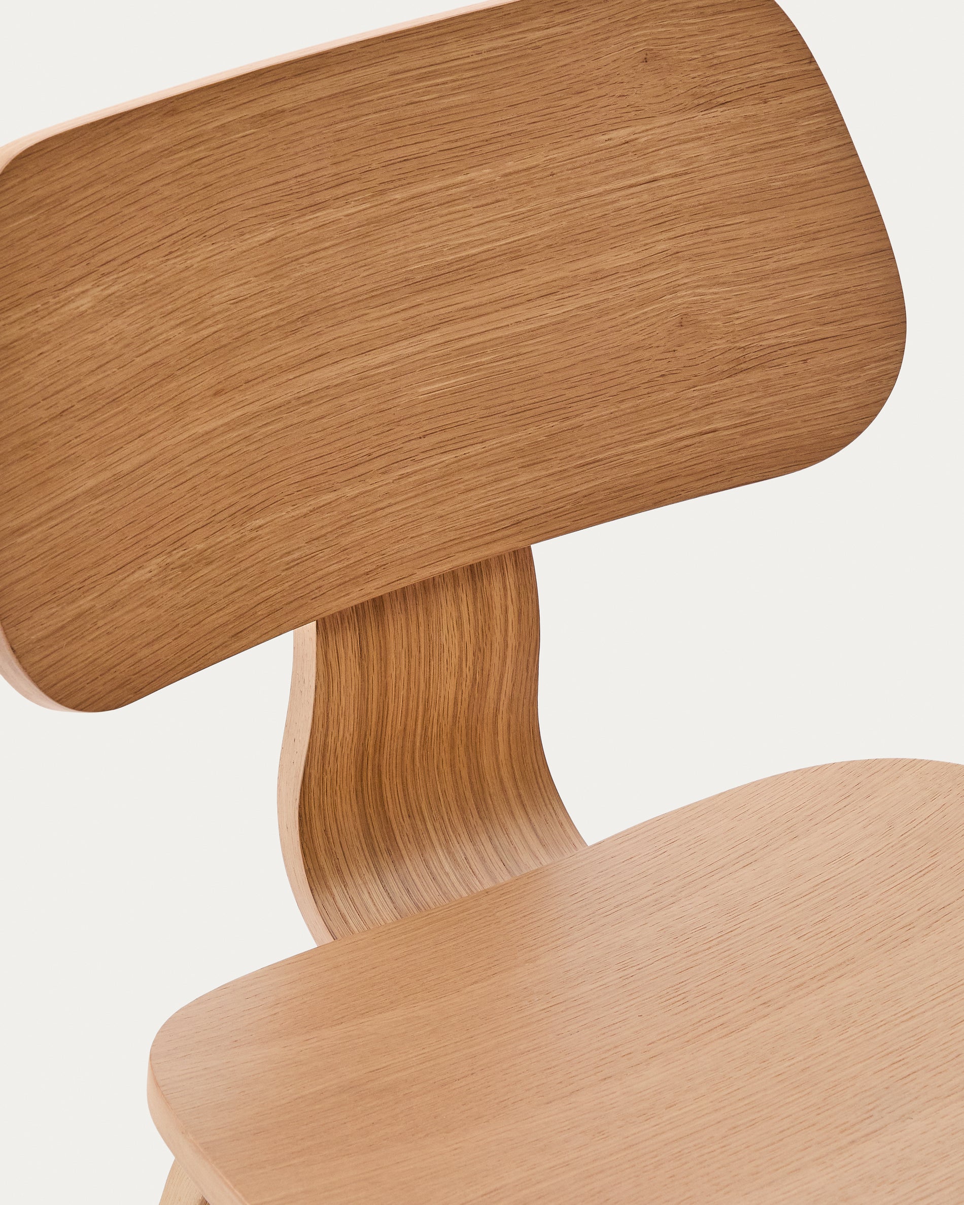 Gena chair in oak veneer - Detail