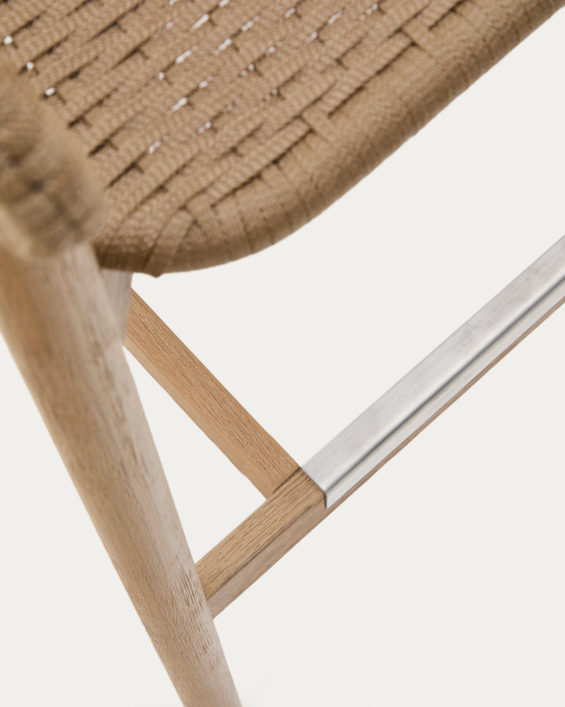 Arinella stool in FSC 100% solid acacia wood with natural finish and beige rope cord 75cm - Detail