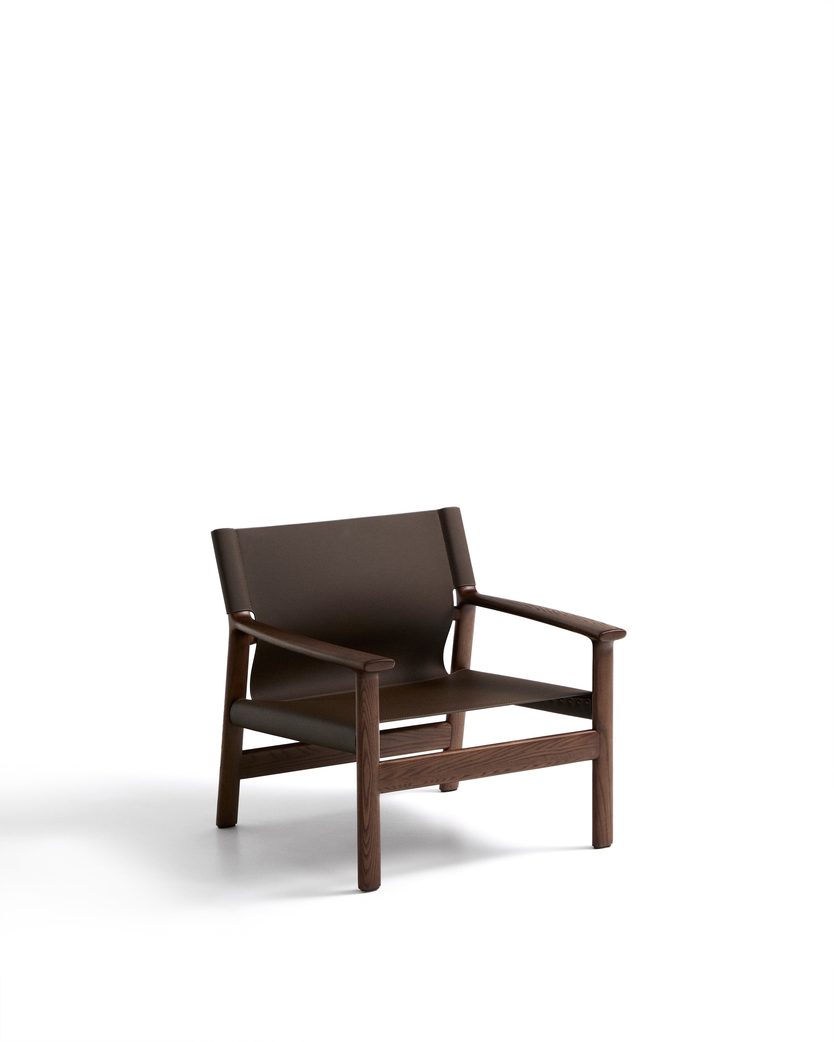 Jan armchair made of dark brown recycled leather fibres and FSC 100% solid ash wood with walnut-coloured finish - Product Image