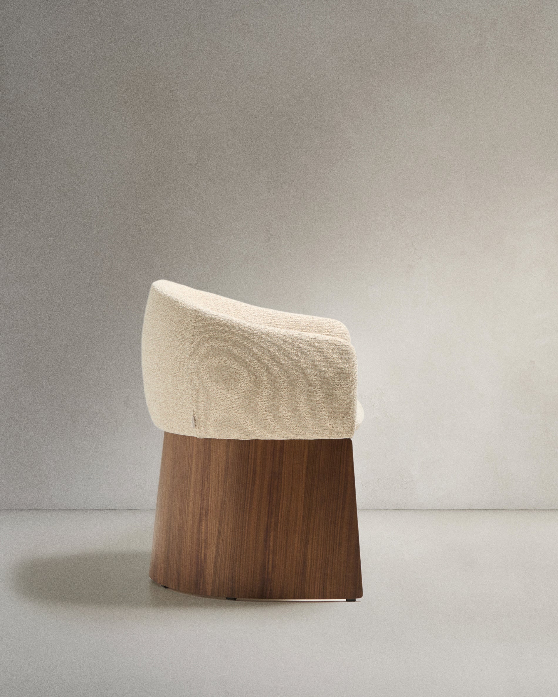 Bosca chair in beige chenille and walnut veneer FSC 100% - Product View