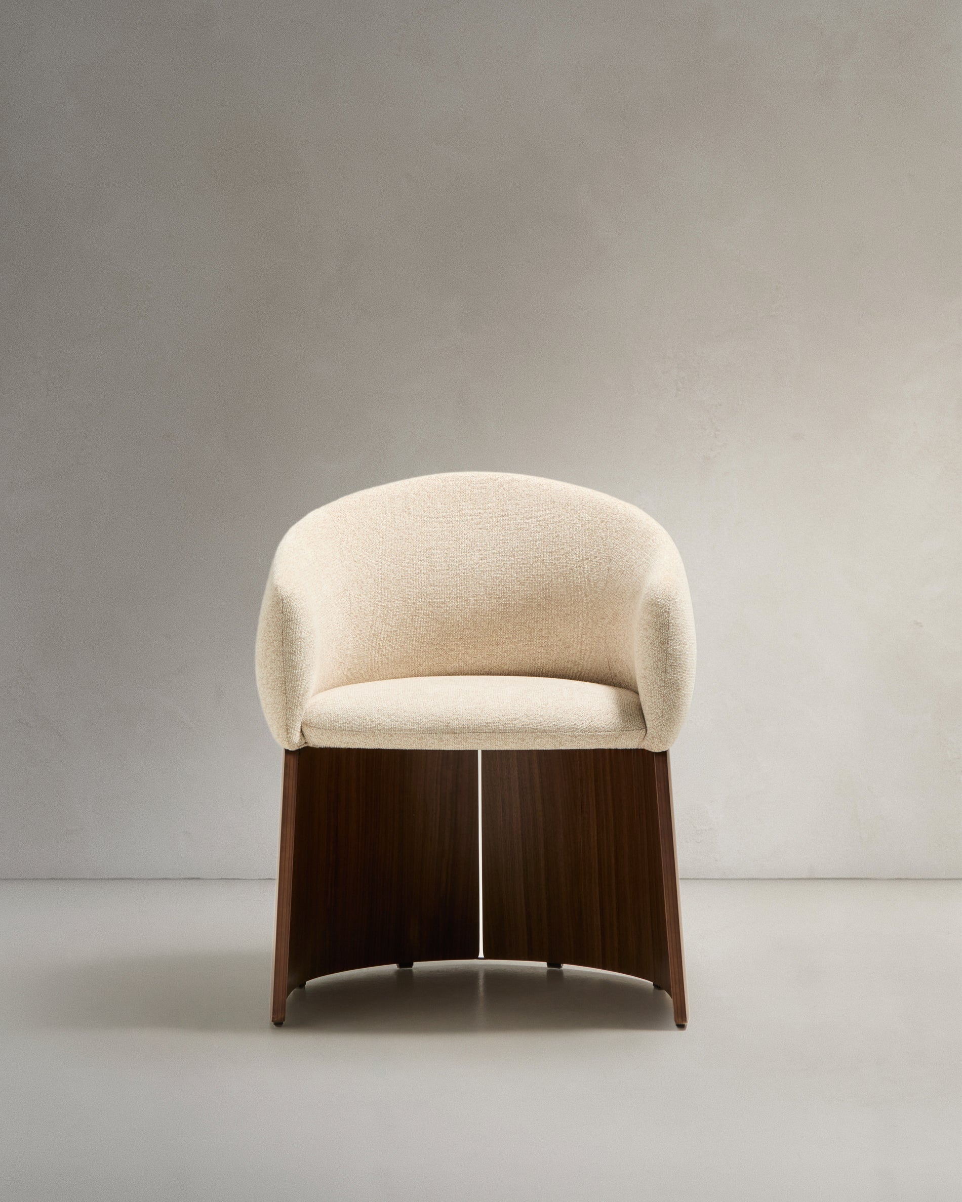 Bosca chair in beige chenille and walnut veneer FSC 100% - Product View