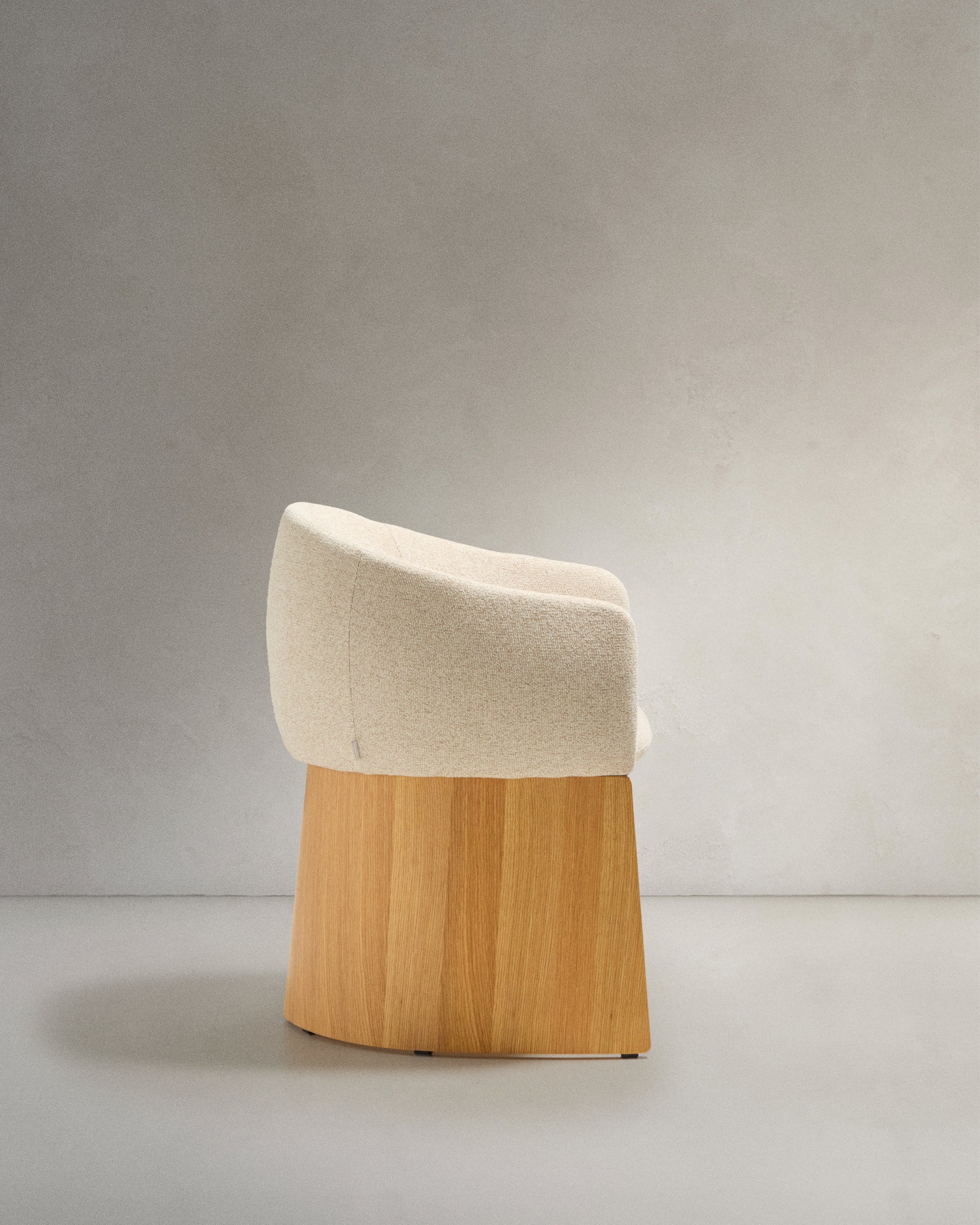 Bosca chair in beige chenille and oak veneer FSC 100% - Product Image