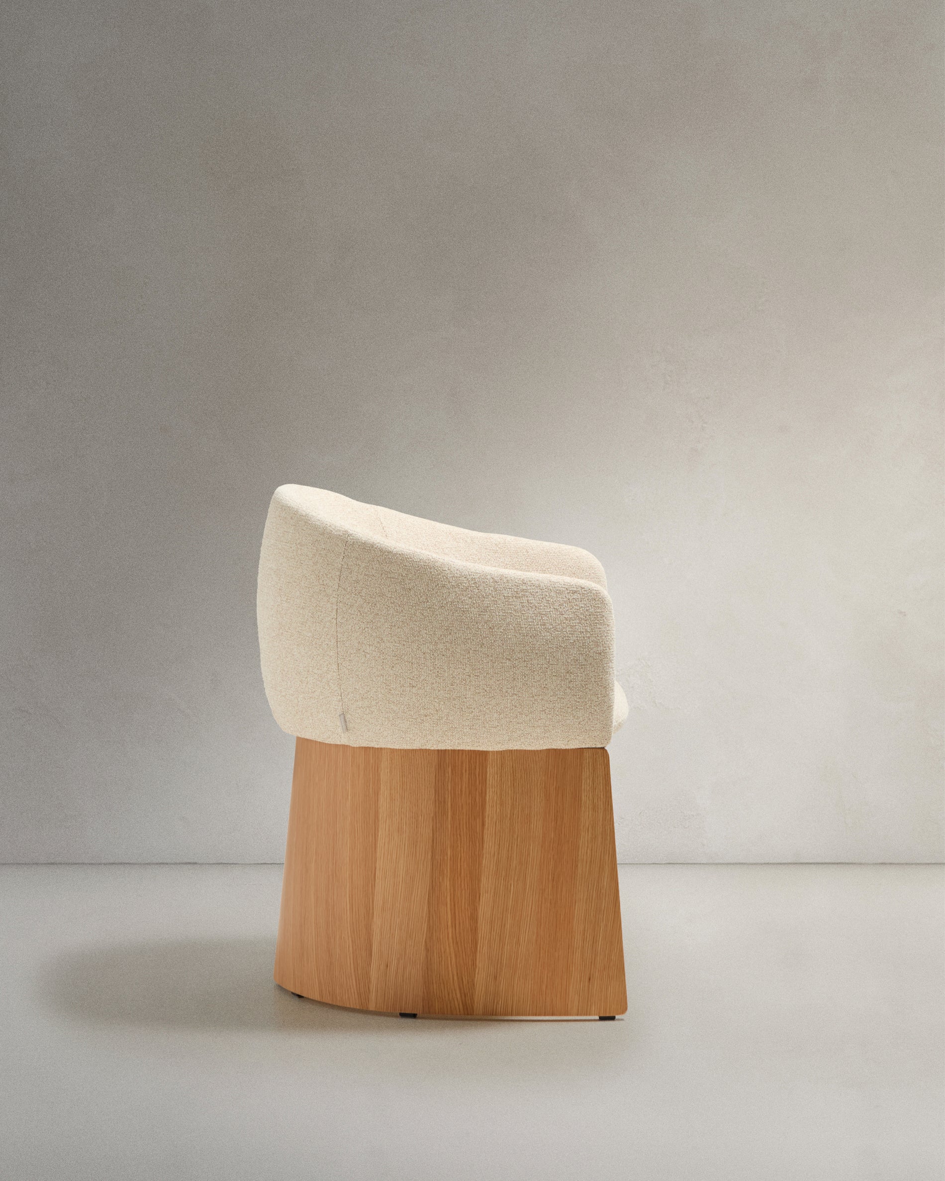 Bosca chair in beige chenille and oak veneer FSC 100% - Product View