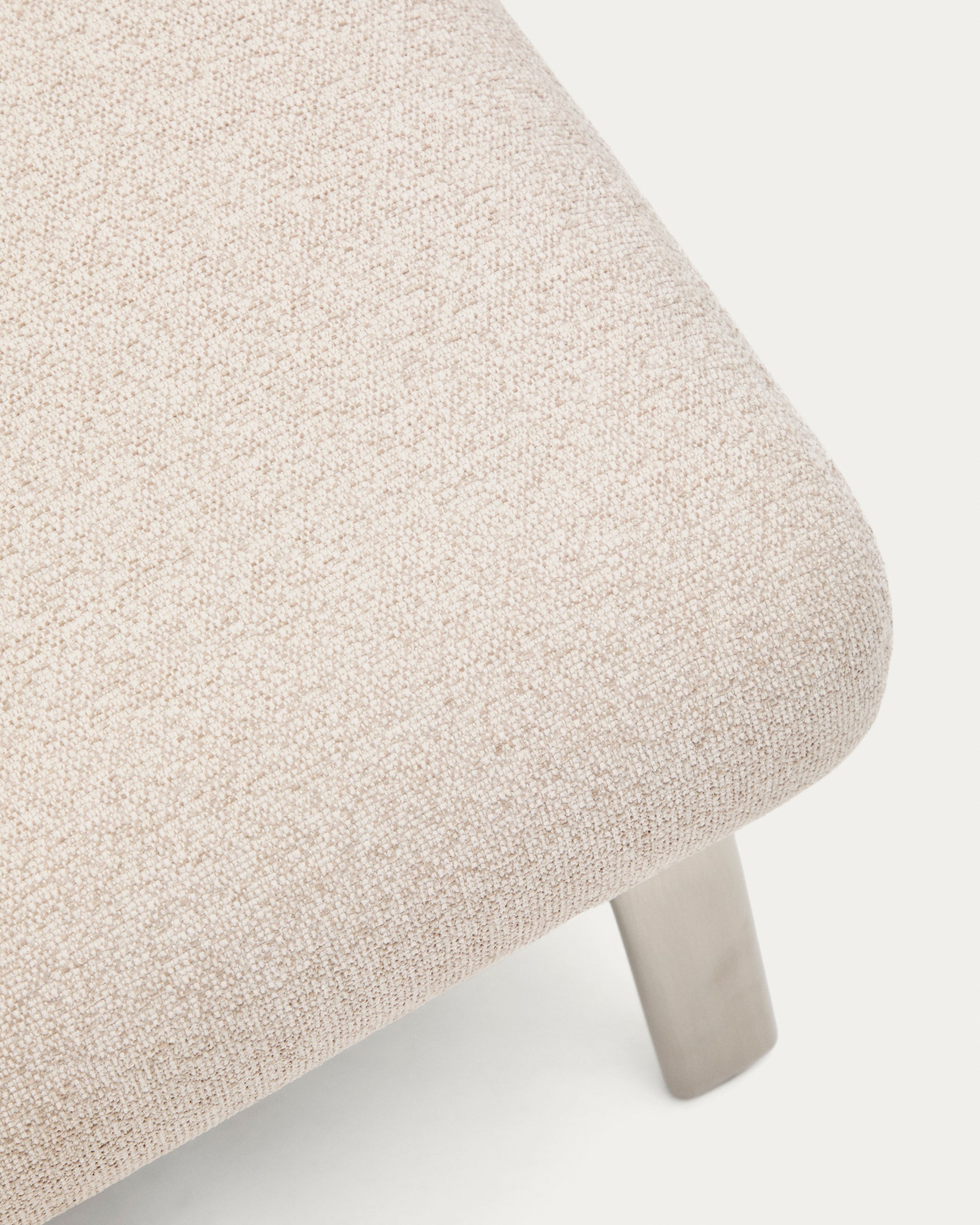 Amsen beige footrest with brushed stainless steel legs 68 x 55 cm - Detail