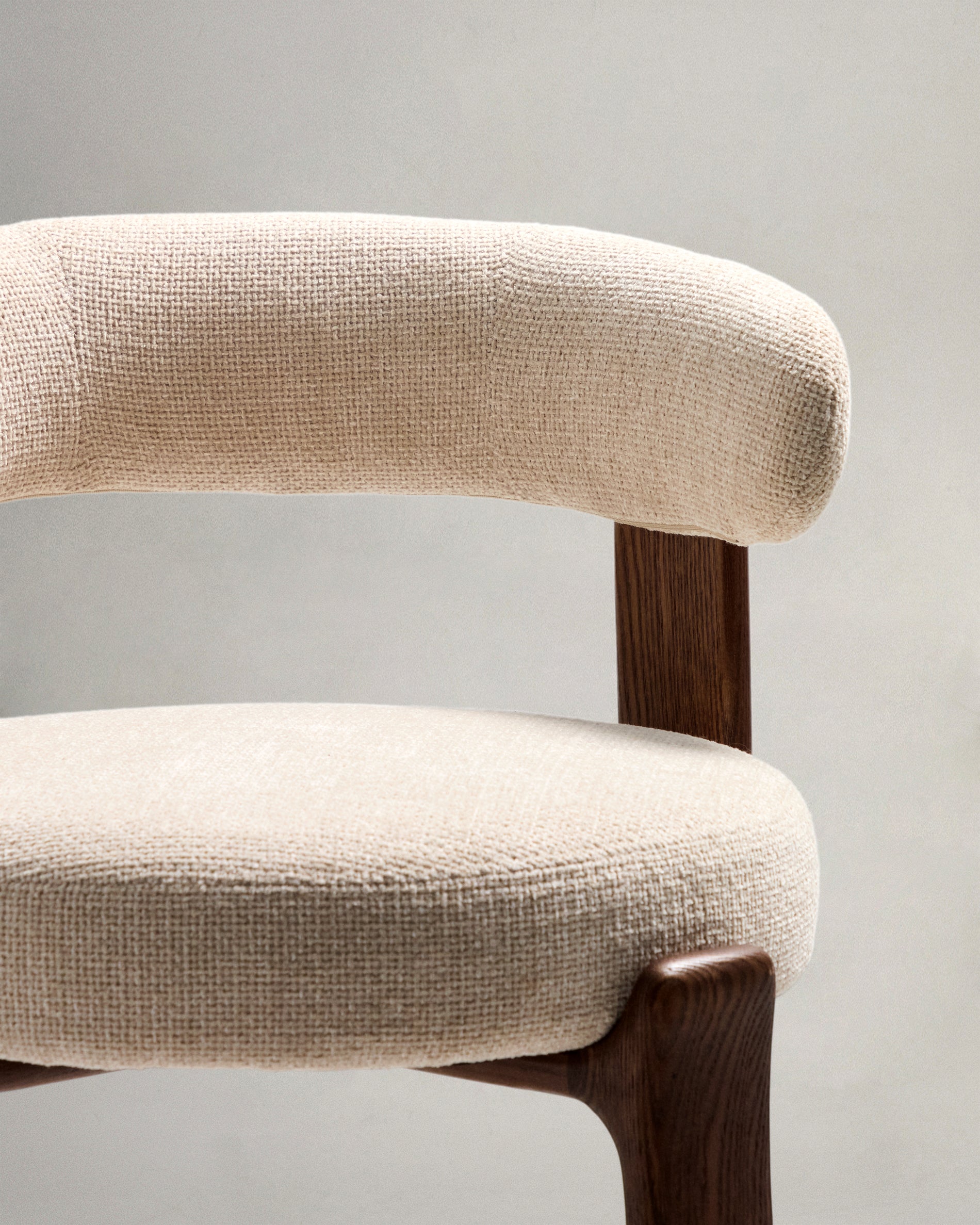Granite stool in beige chenille and solid ash wood with walnut-coloured finish FSC 100% 75cm - Detail