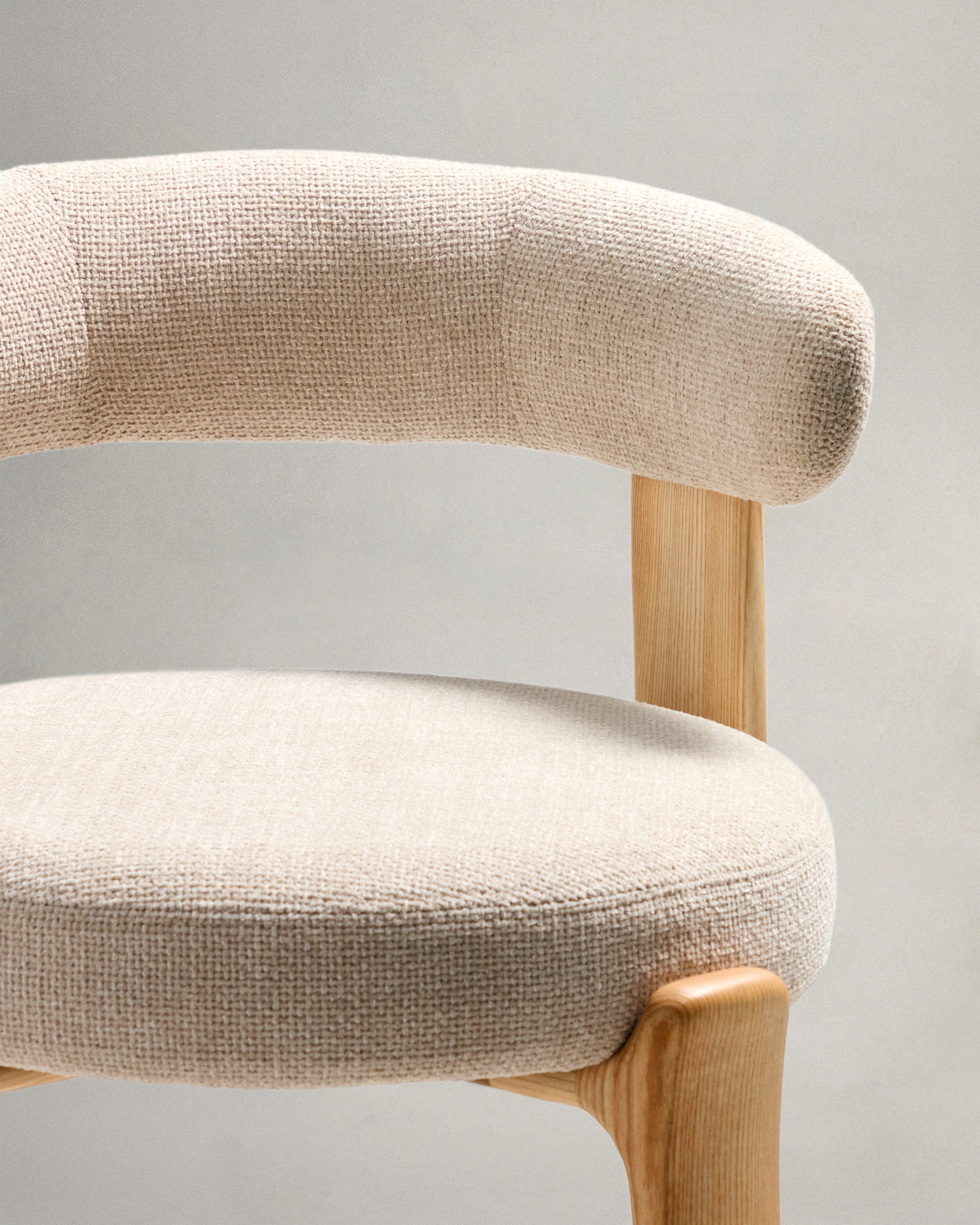 Granite stool made of beige chenille and solid ash wood with natural tone finish FSC 100% 75cm - Detail