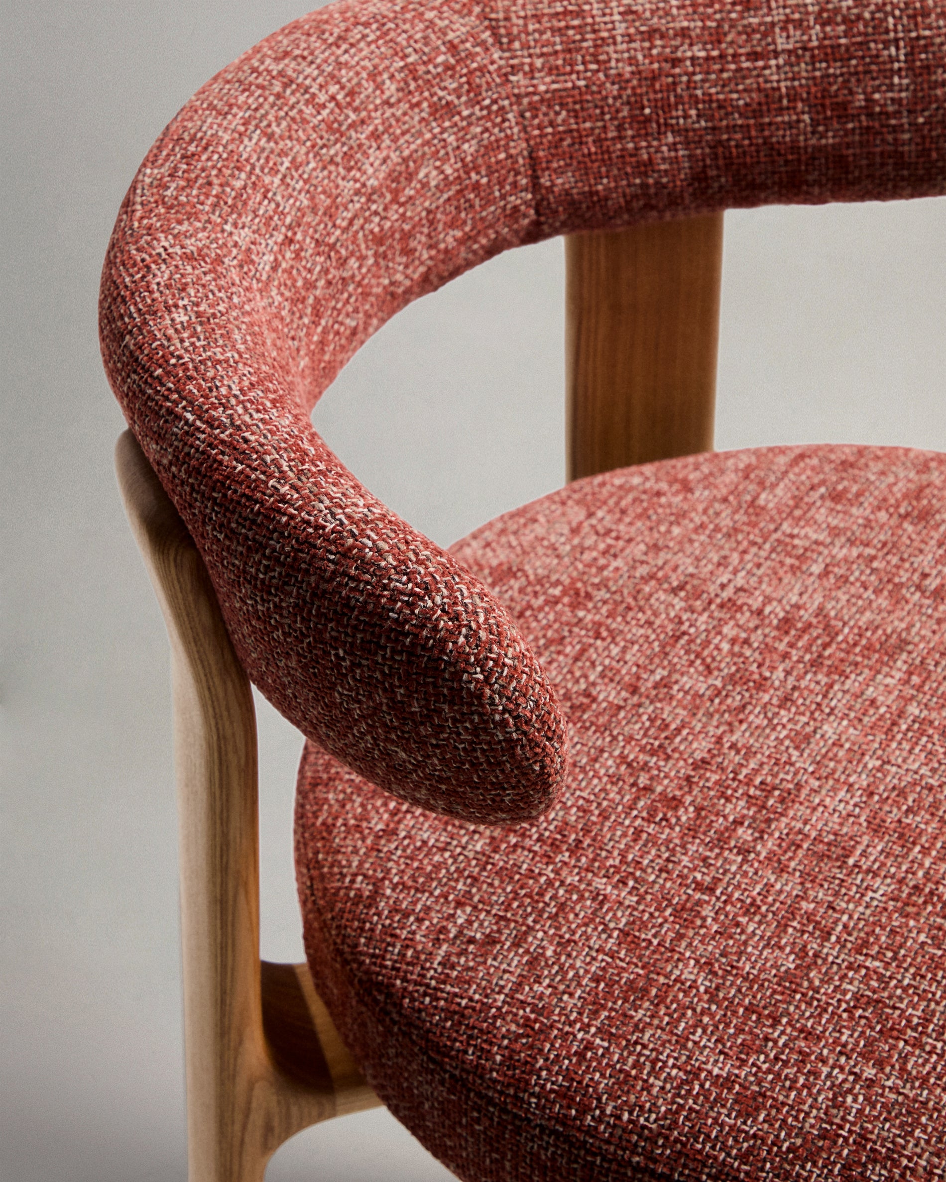 Granite stool in terracotta chenille and solid ash wood with natural tone finish FSC 100% 75cm - Detail