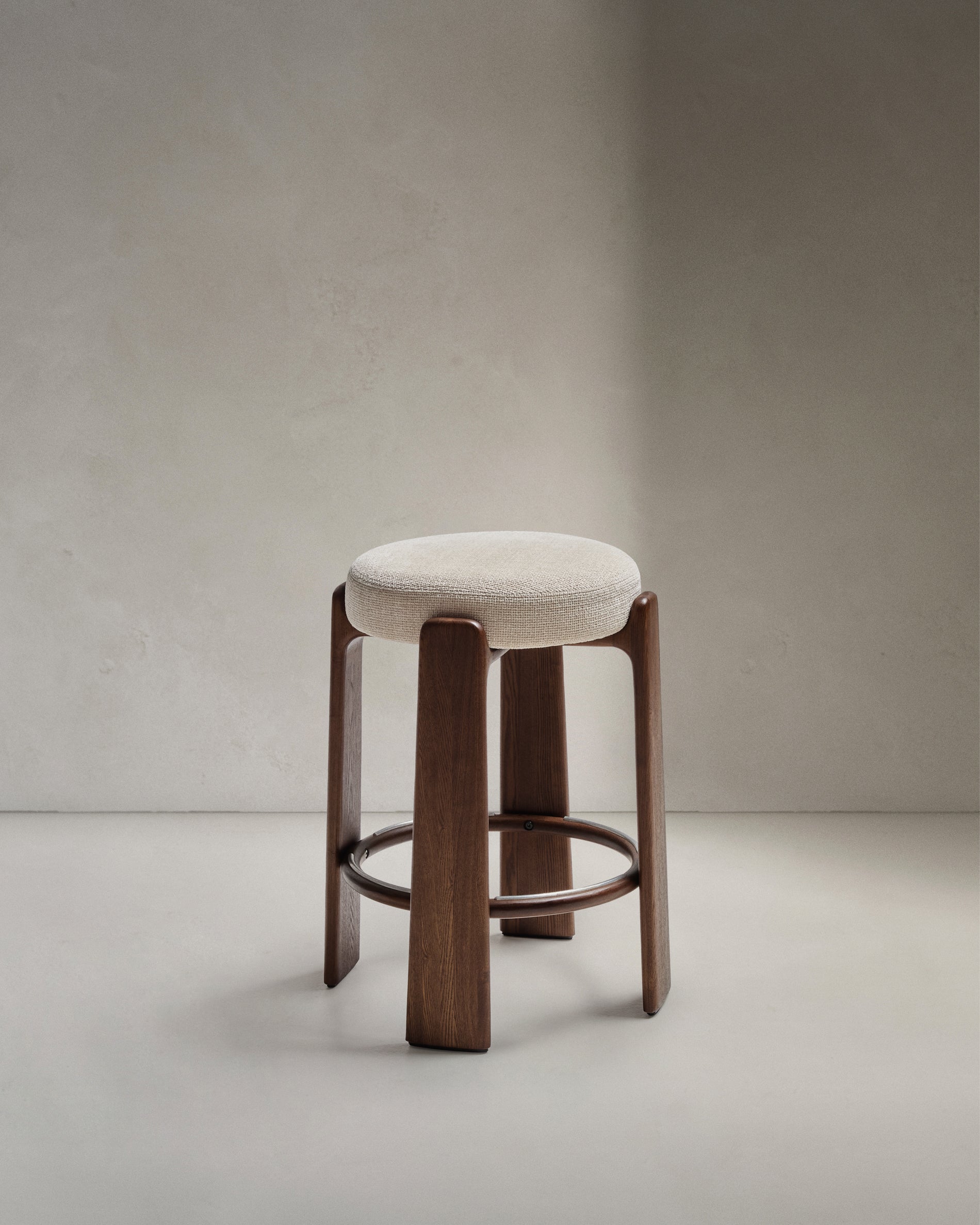 Granite fire-retardant stool in beige chenille and solid ash wood with walnut-coloured finish FSC 100% 65cm - Product View