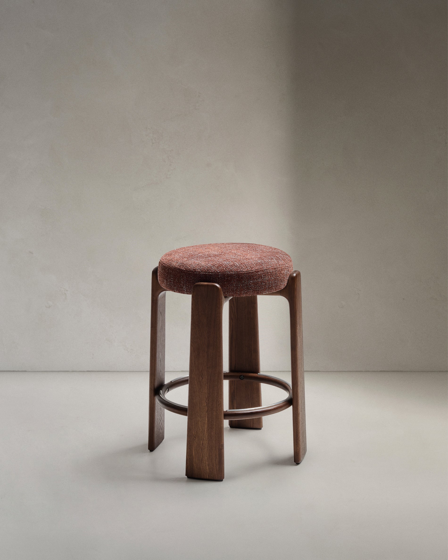 Granite fire-retardant stool in brown chenille and solid ash wood with walnut-coloured finish FSC 100% 65cm - Product View