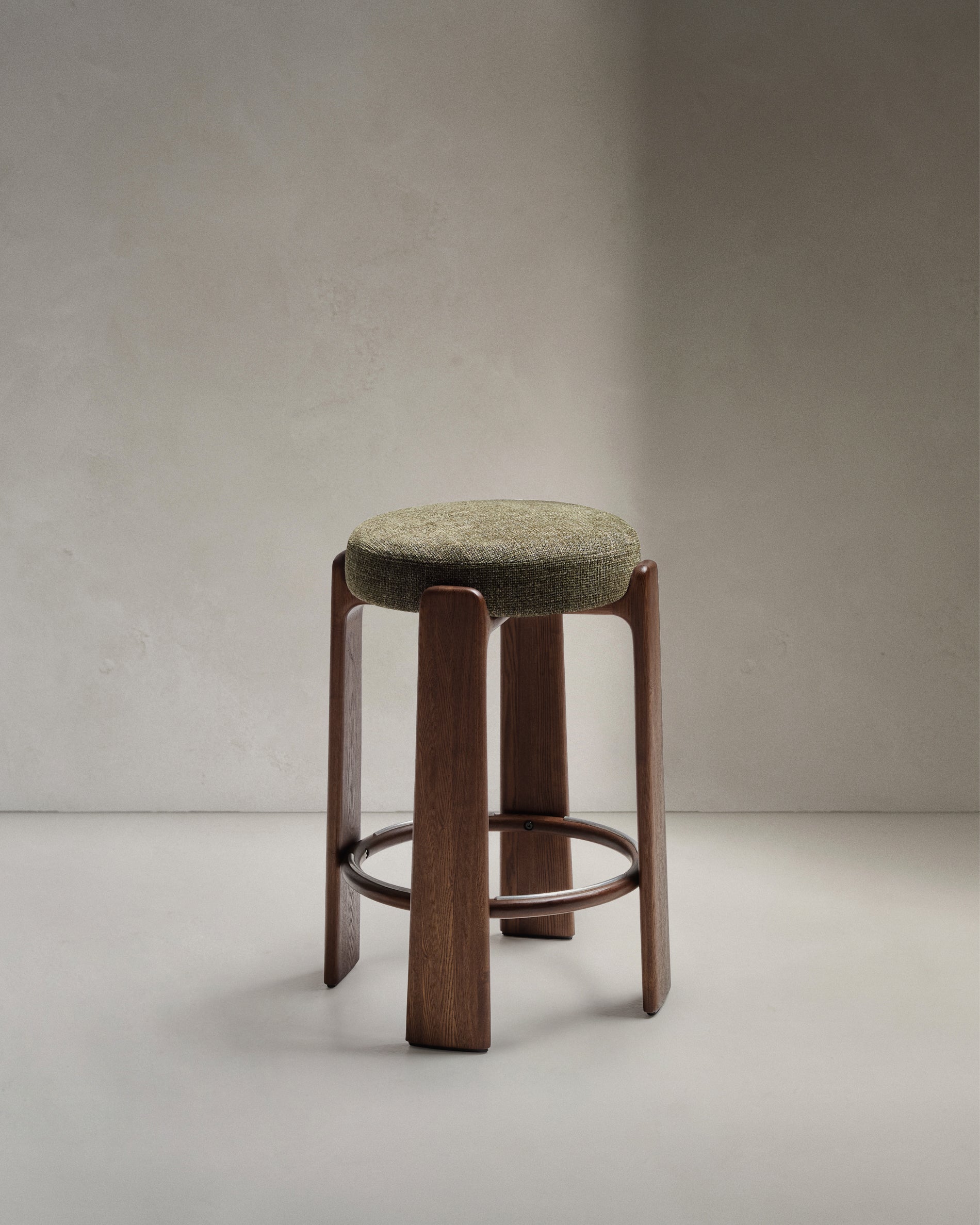 Granite fire-retardant stool in green chenille and solid ash wood with walnut-coloured finish FSC 100% 75cm - Product View