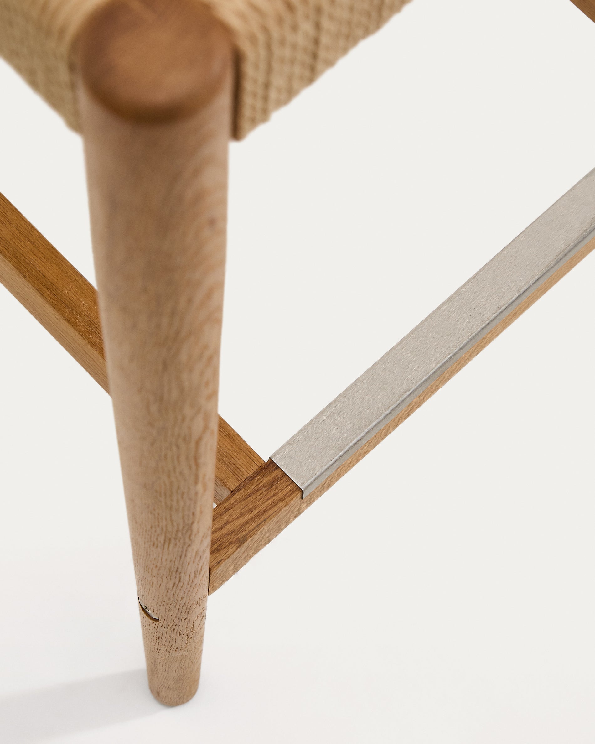 Analy stool backrest solid oak wood natural-tone finish and rope seat 65 cm FSC 100%. - Detail