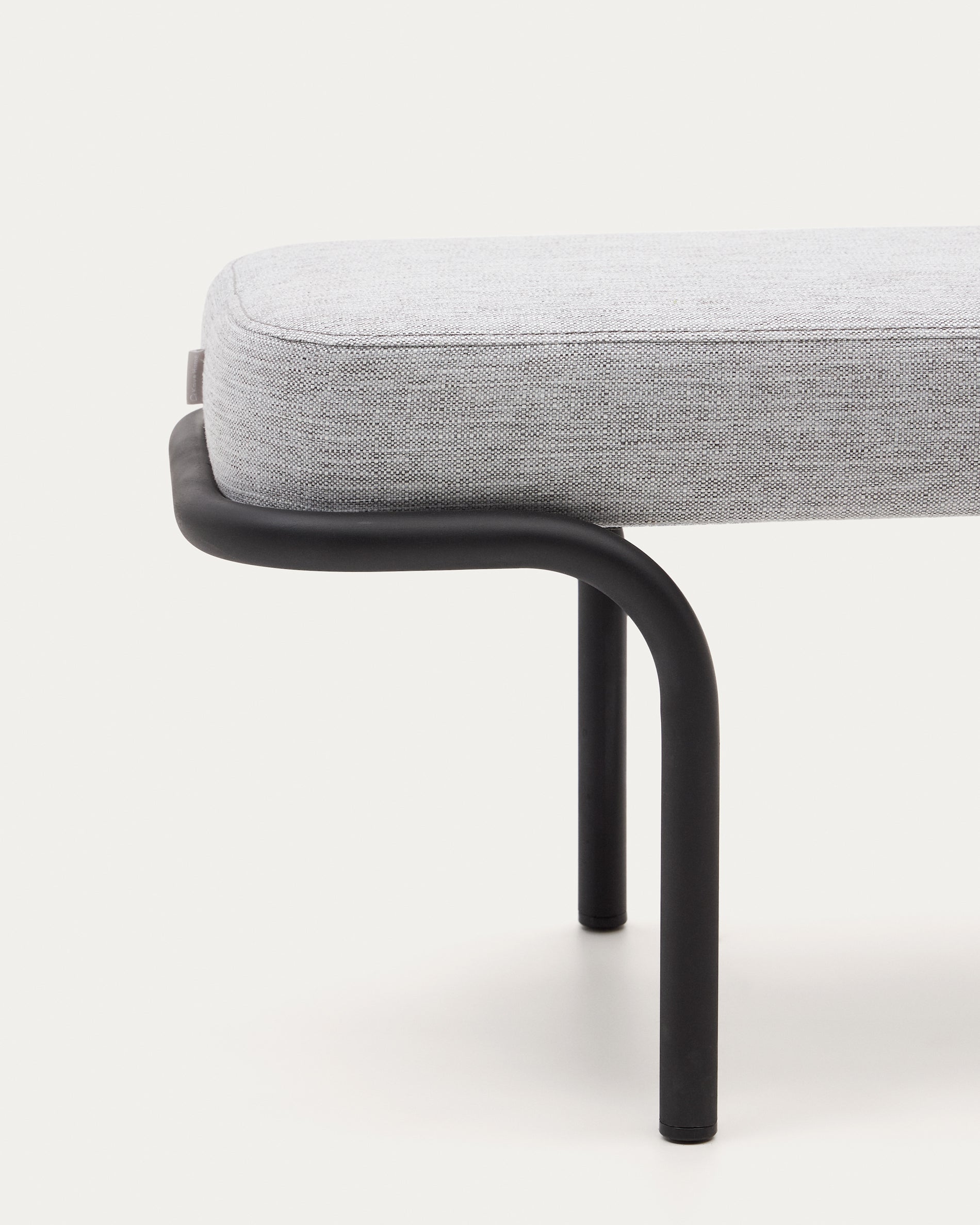 Compo bench in grey and black metal structure, 130 cm - Detail