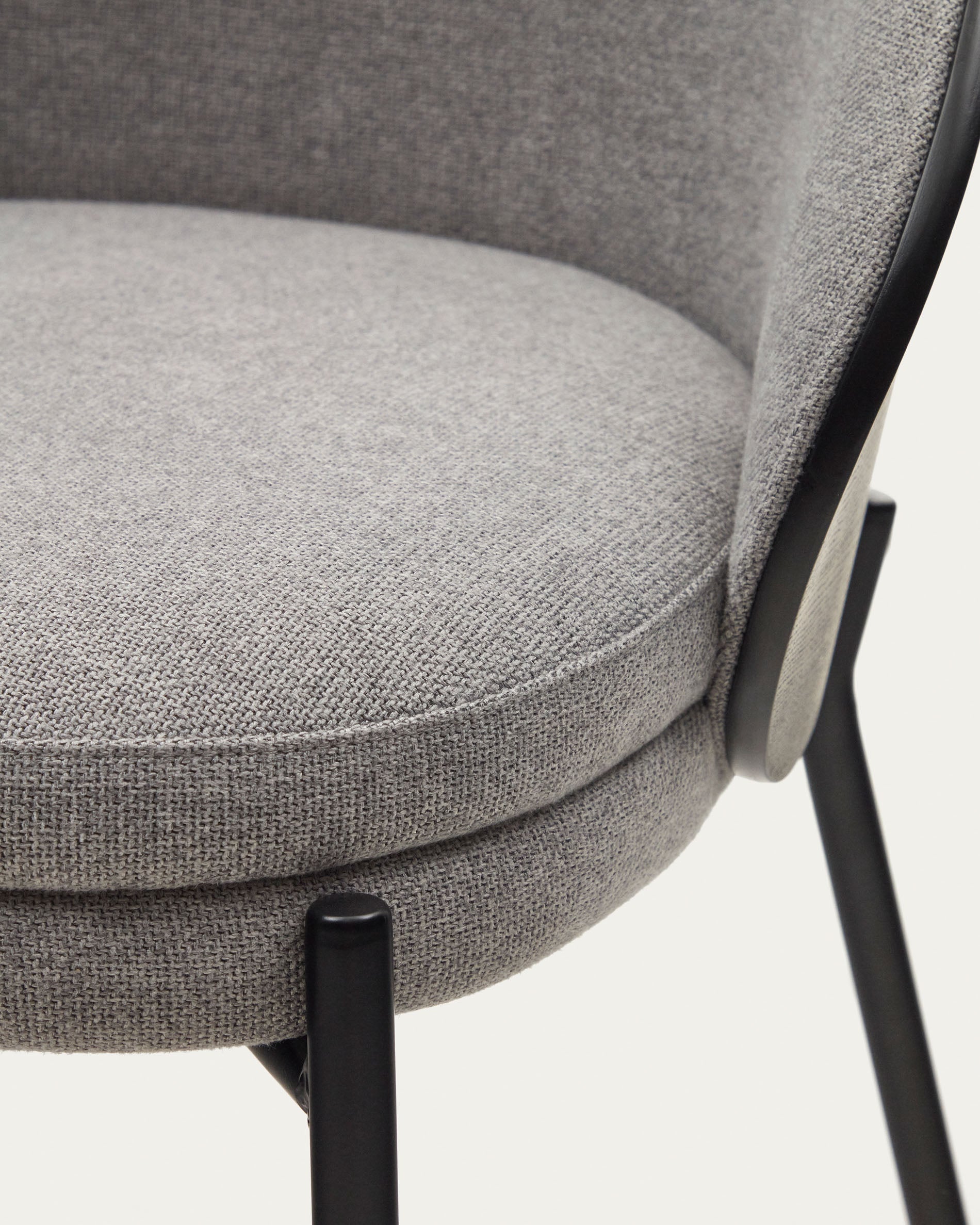 Eamy chair light grey chenilla and ash wood veneer with a black finish and black metal - Detail