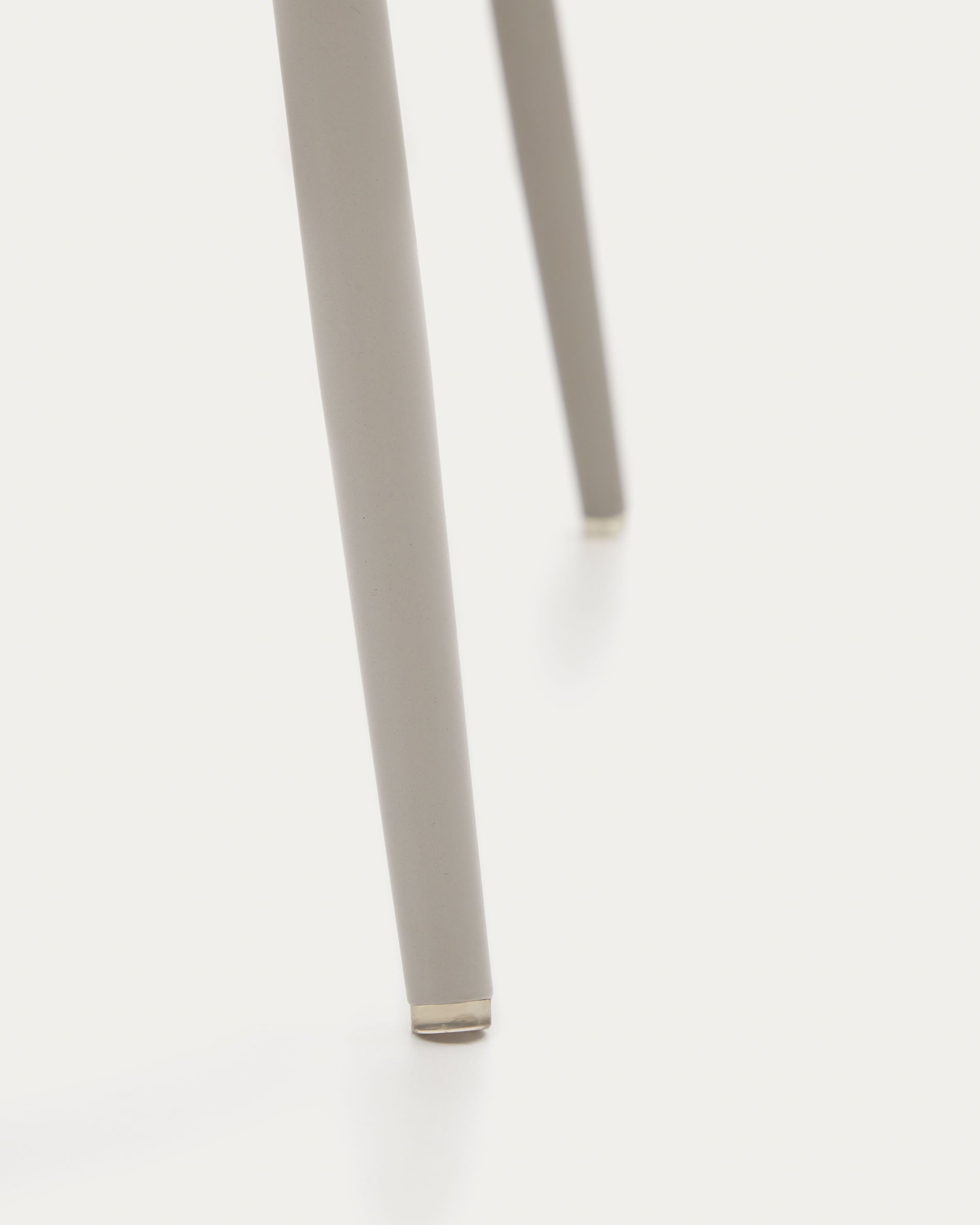 Yunia chair in beige with steel legs in a painted beige finish FSC 100% - Detail